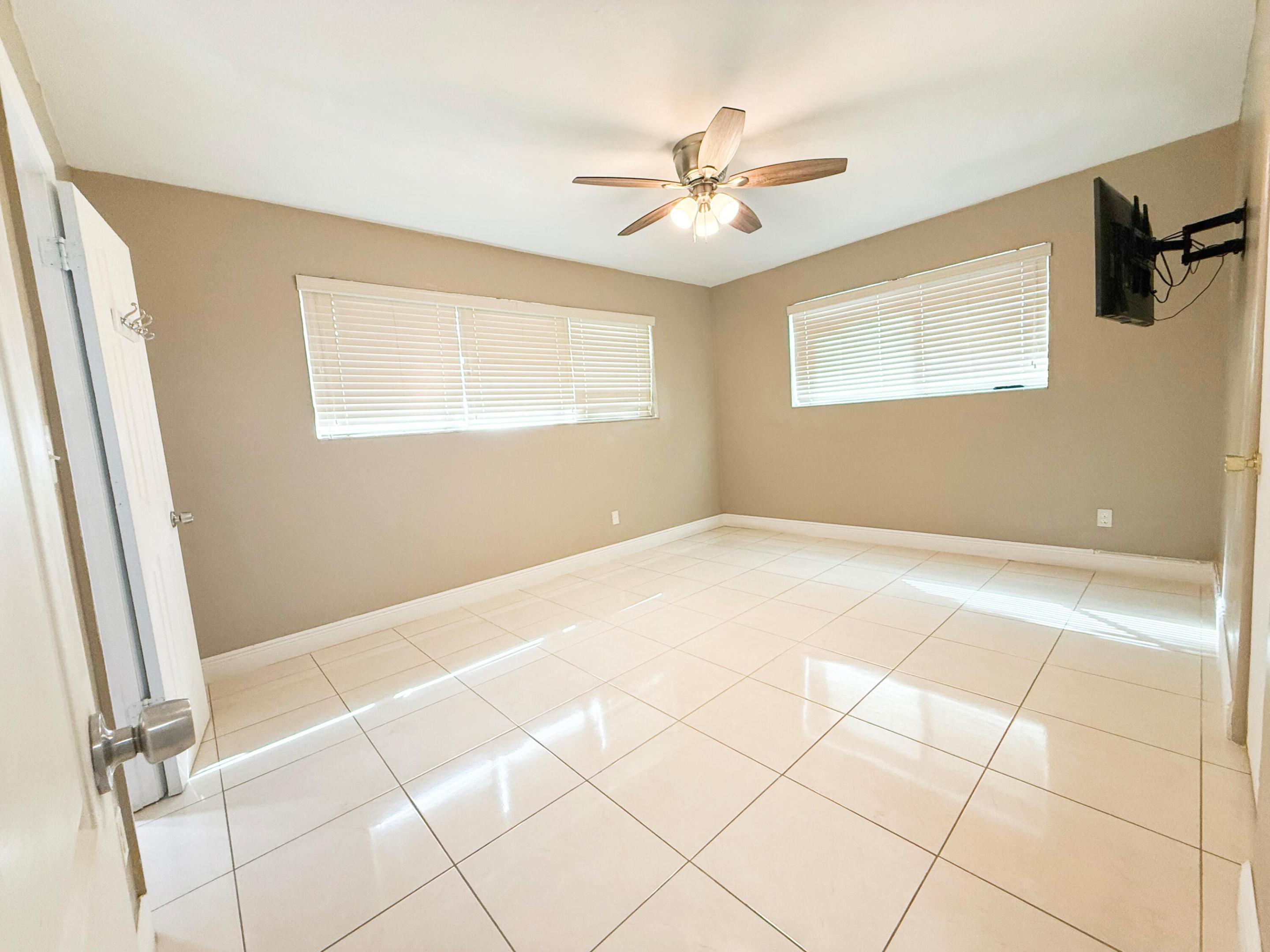 19731 NW 4TH, Miami Gardens FL 33169