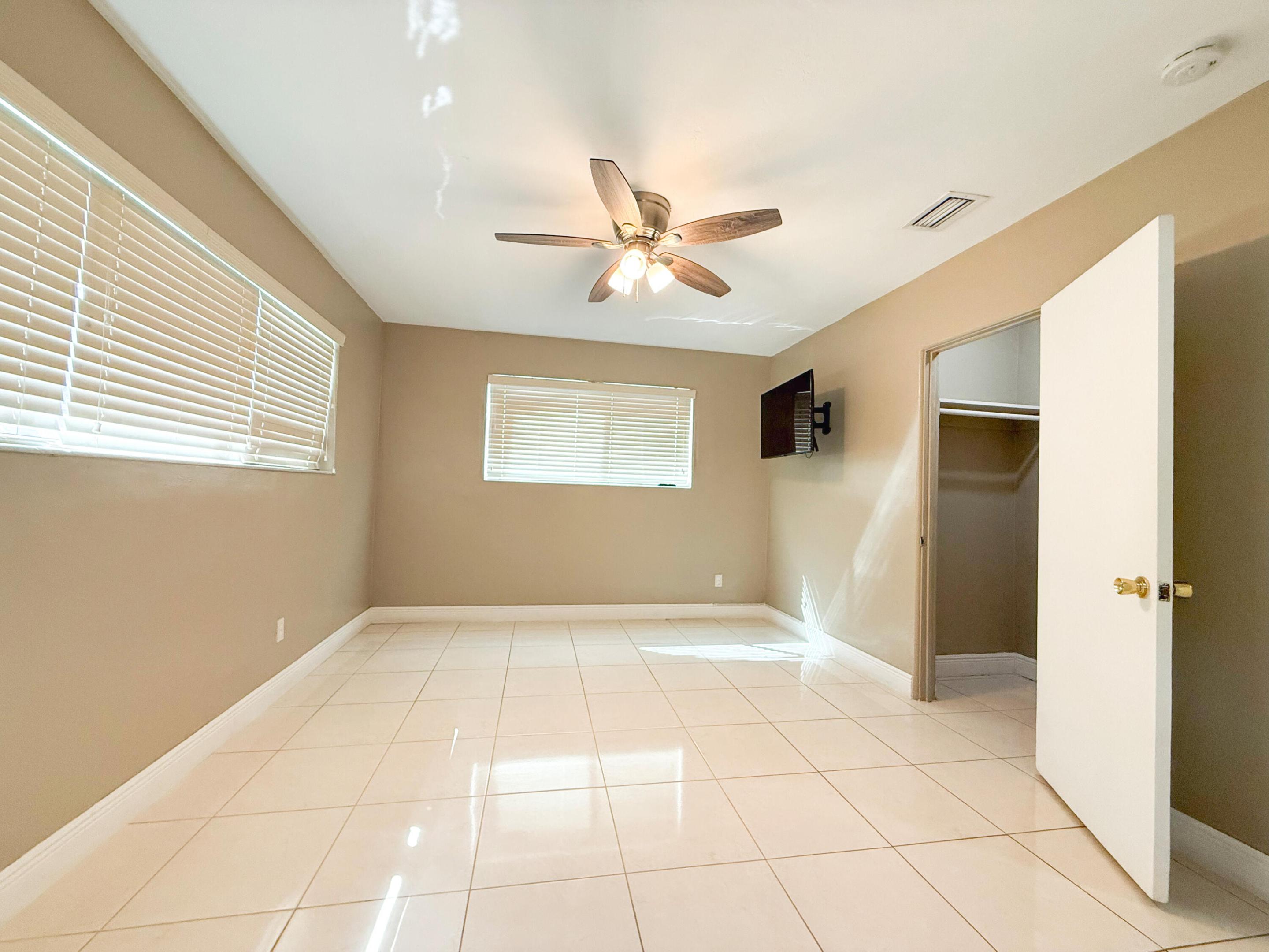 19731 NW 4TH, Miami Gardens FL 33169