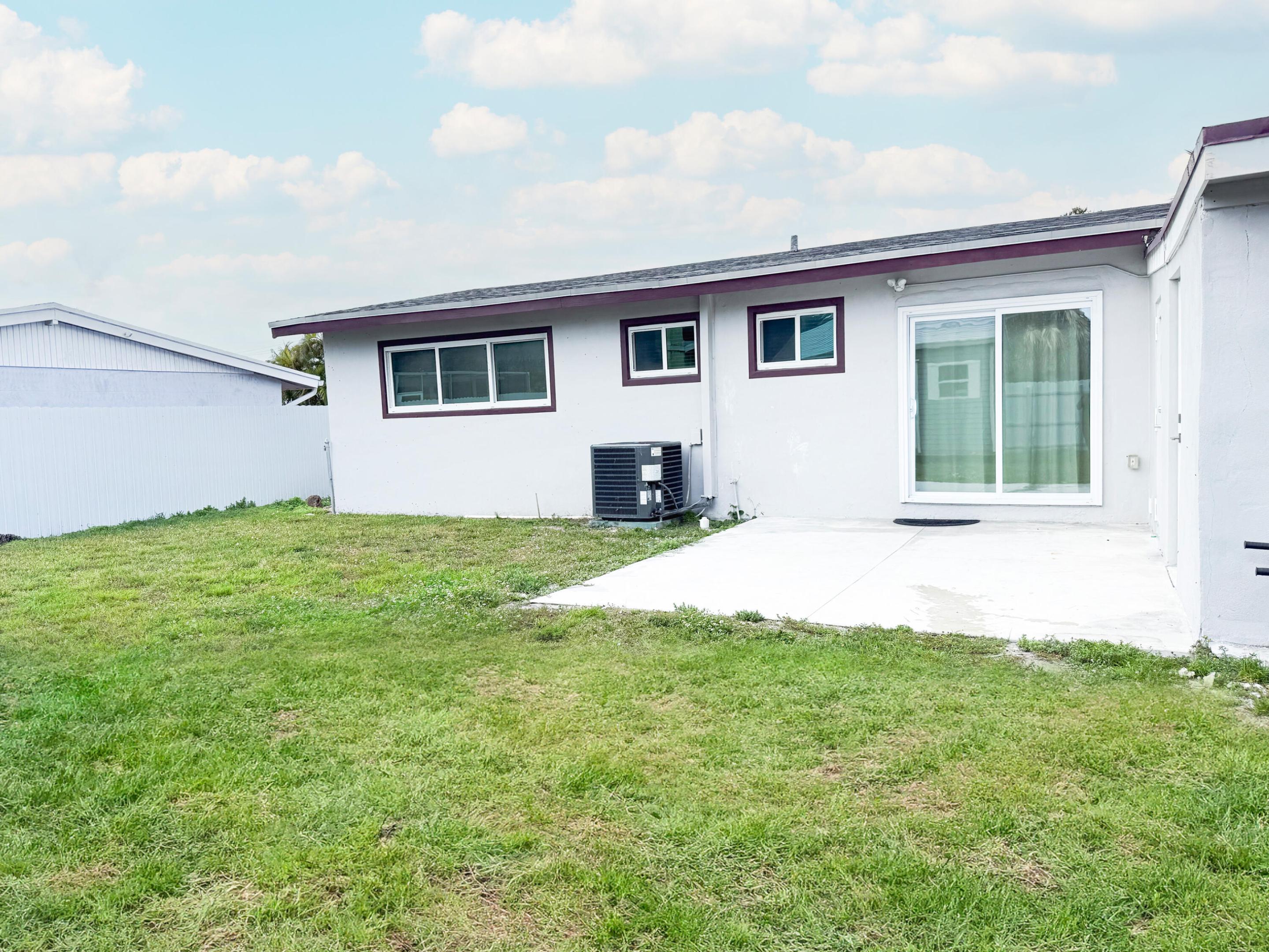 19731 NW 4TH, Miami Gardens FL 33169