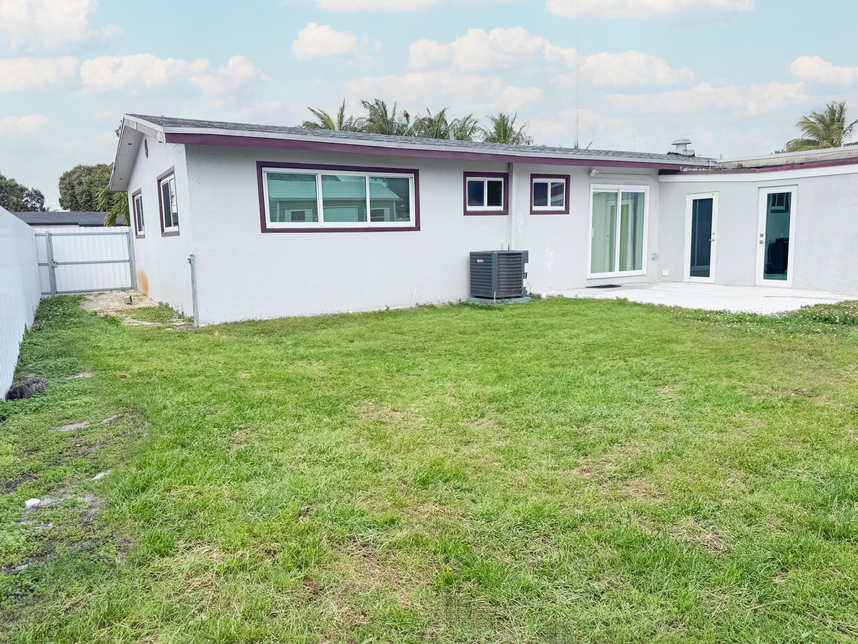 19731 NW 4TH, Miami Gardens FL 33169