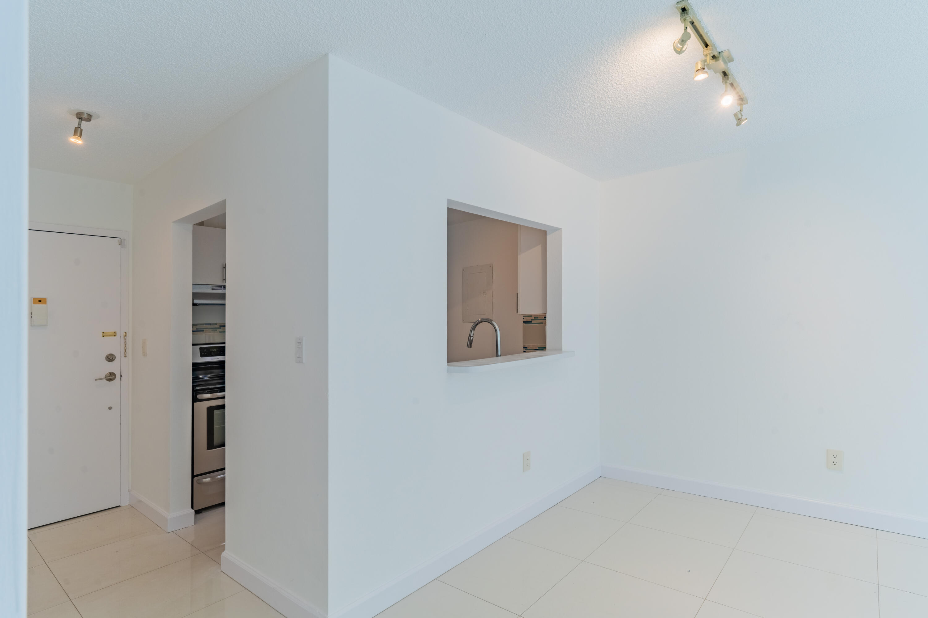2160 SW 16TH #317, Miami FL 33145