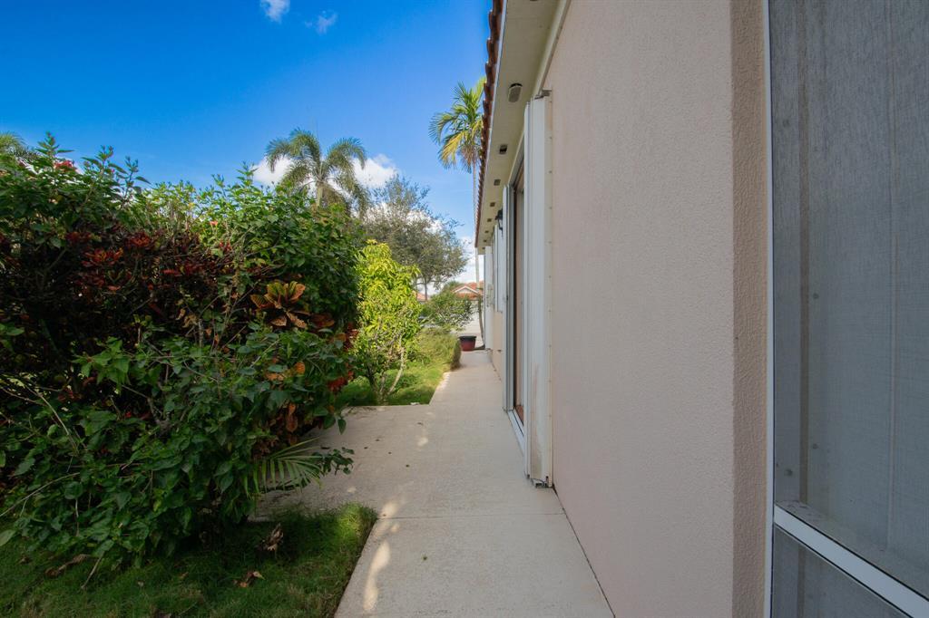 7046 FISH CREEK, West Palm Beach FL 33411
