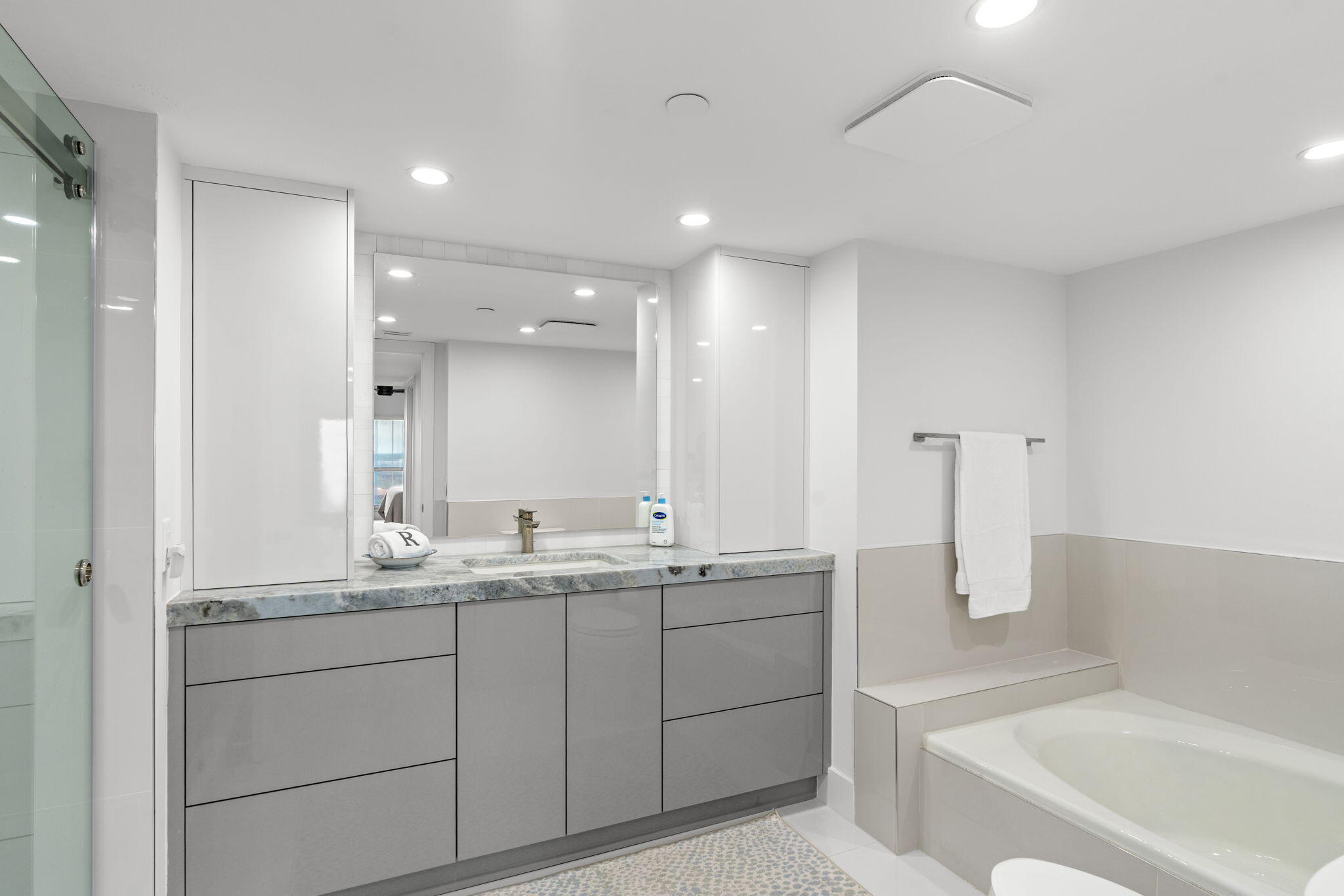 4301 N OCEAN #1706, Boca Raton FL 33431