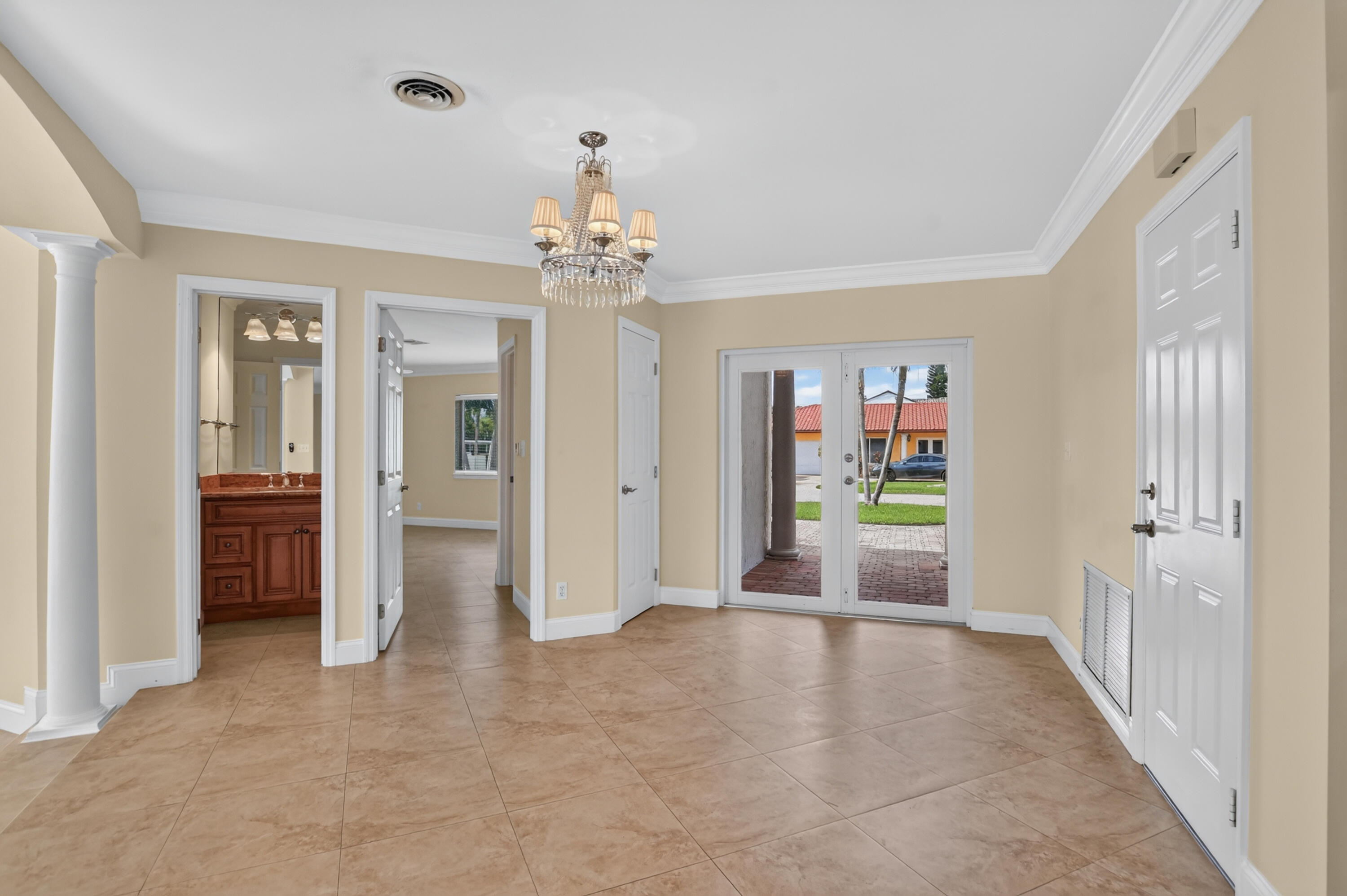 899 Granada, Boca Raton FL 33432