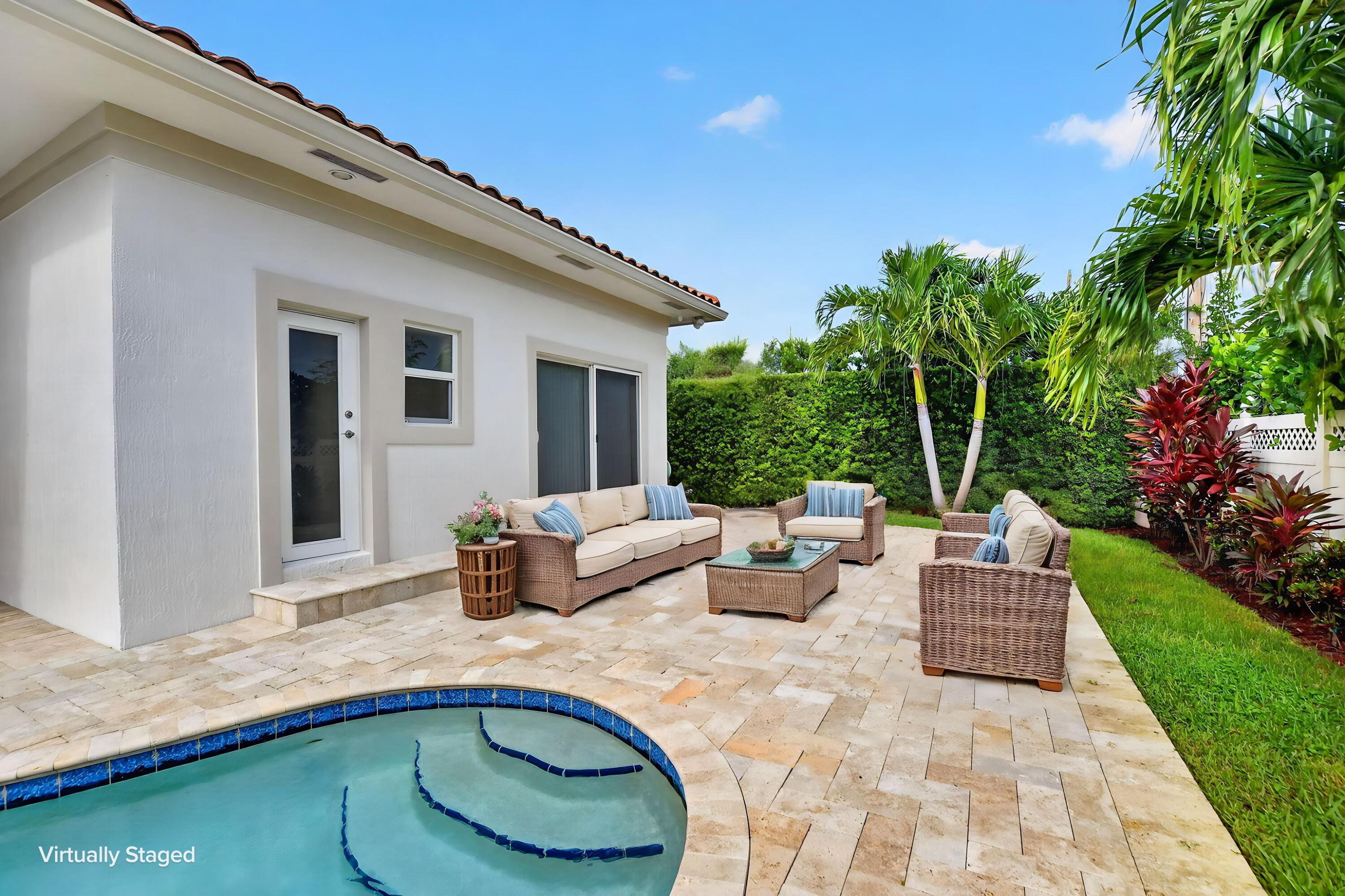 899 Granada, Boca Raton FL 33432
