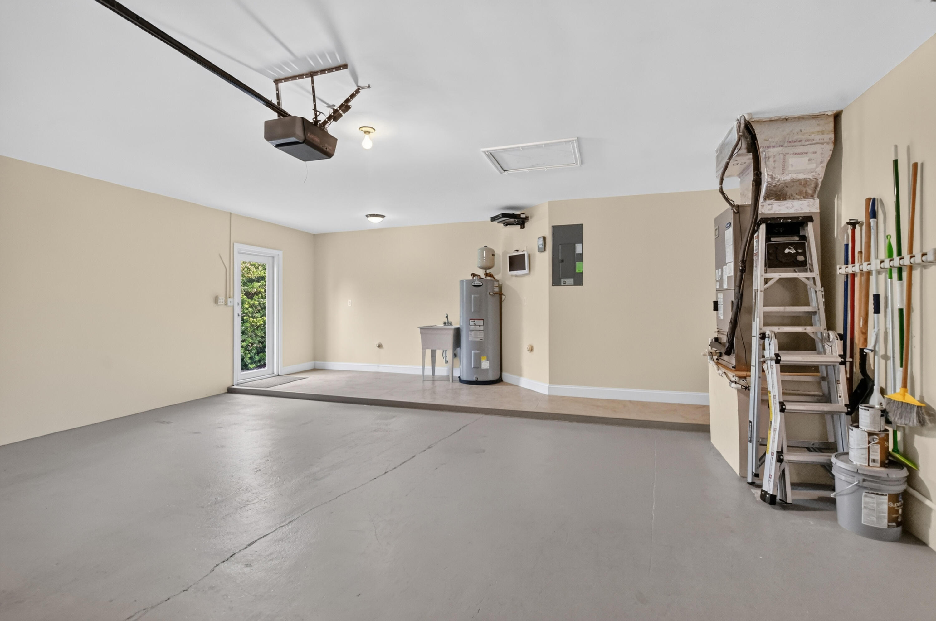 899 Granada, Boca Raton FL 33432