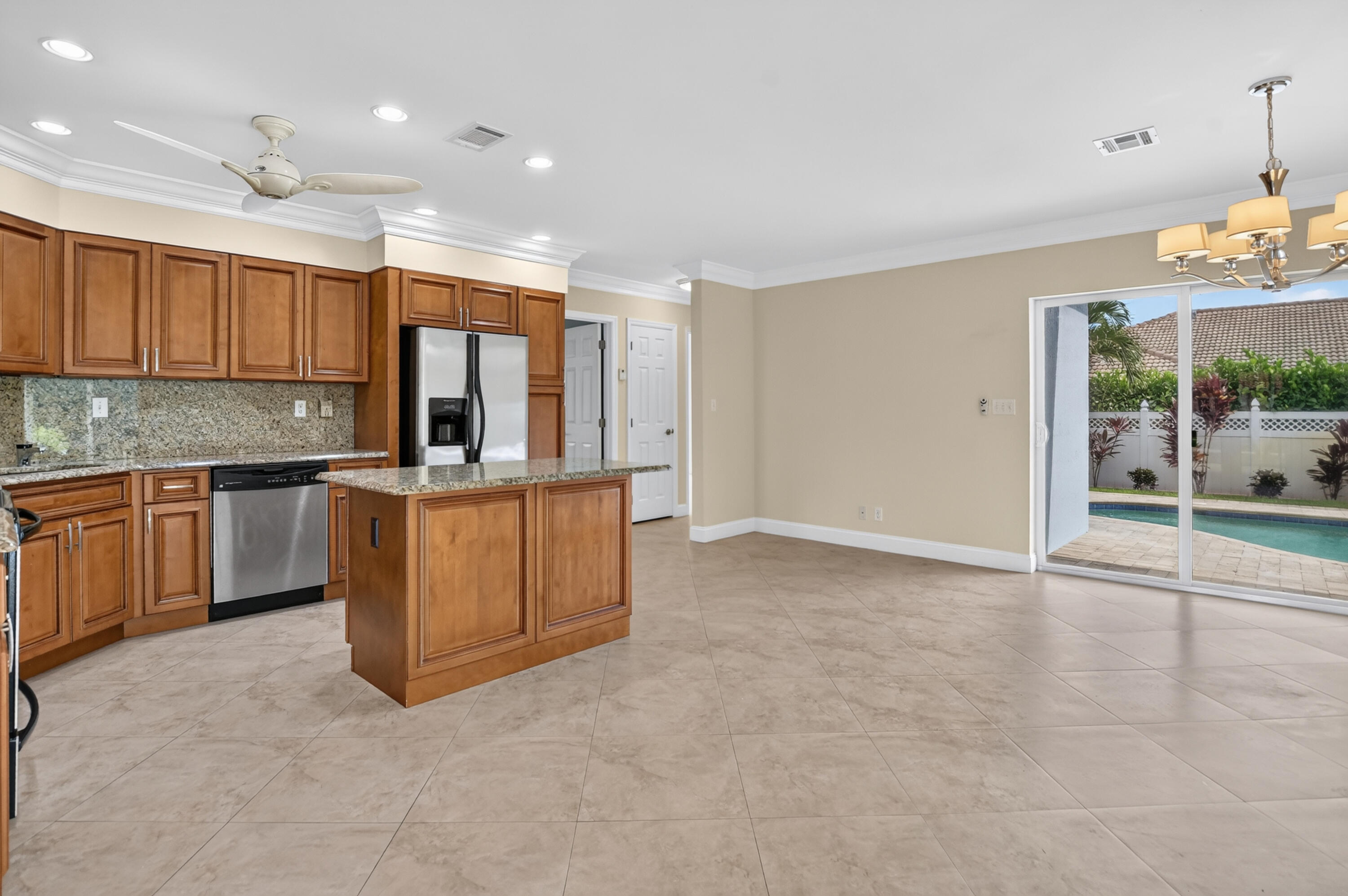 899 Granada, Boca Raton FL 33432