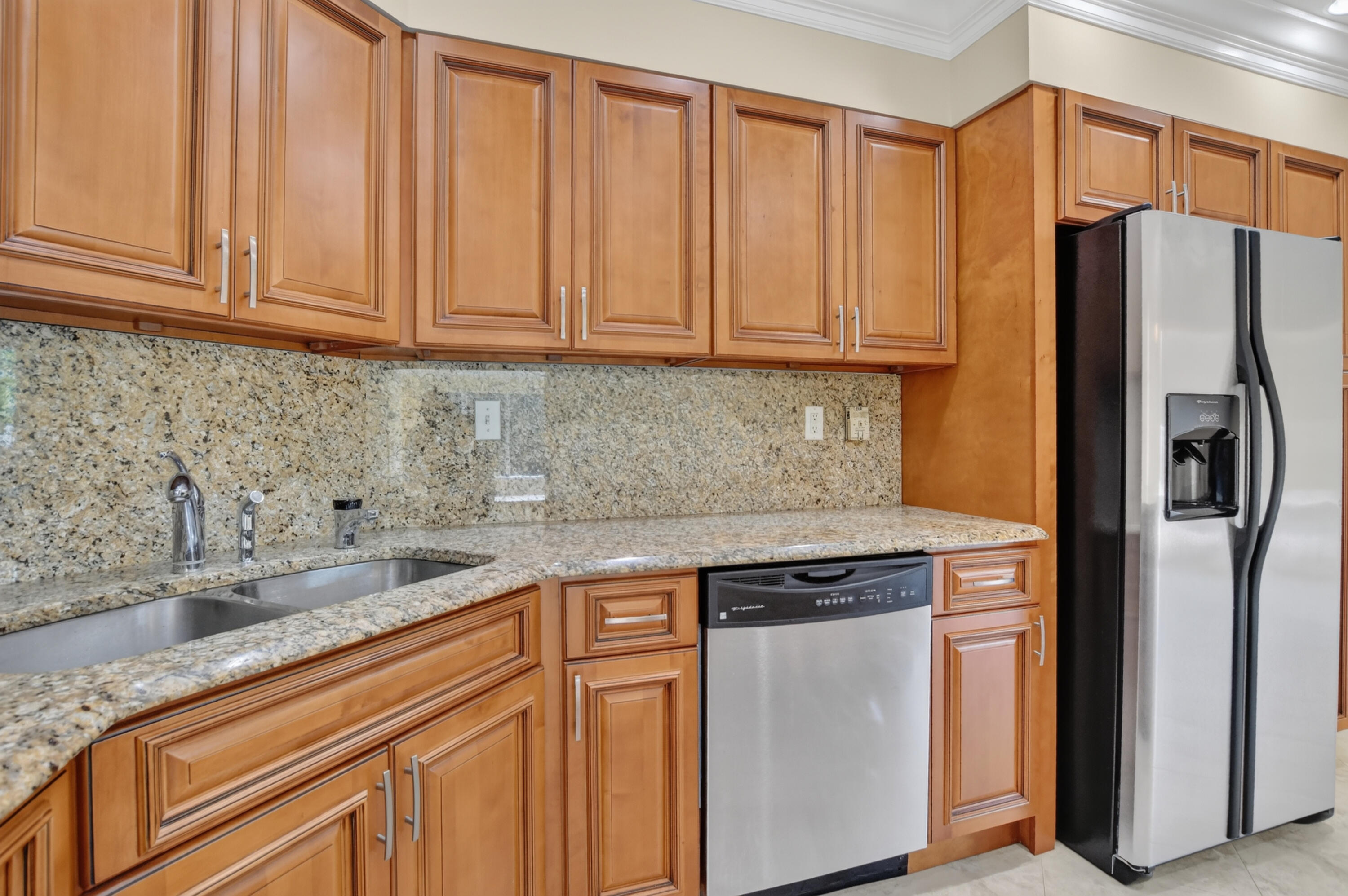 899 Granada, Boca Raton FL 33432