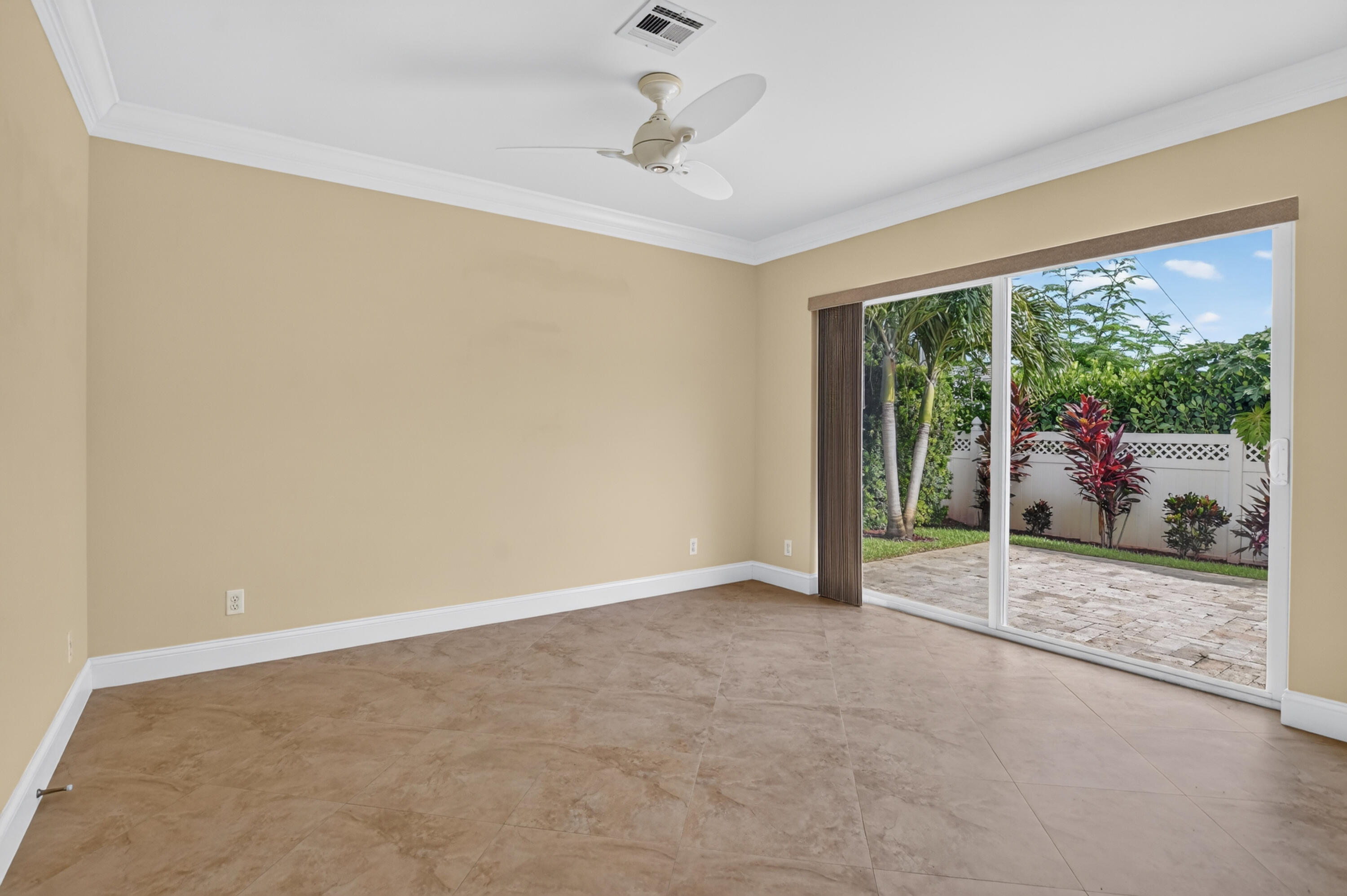 899 Granada, Boca Raton FL 33432