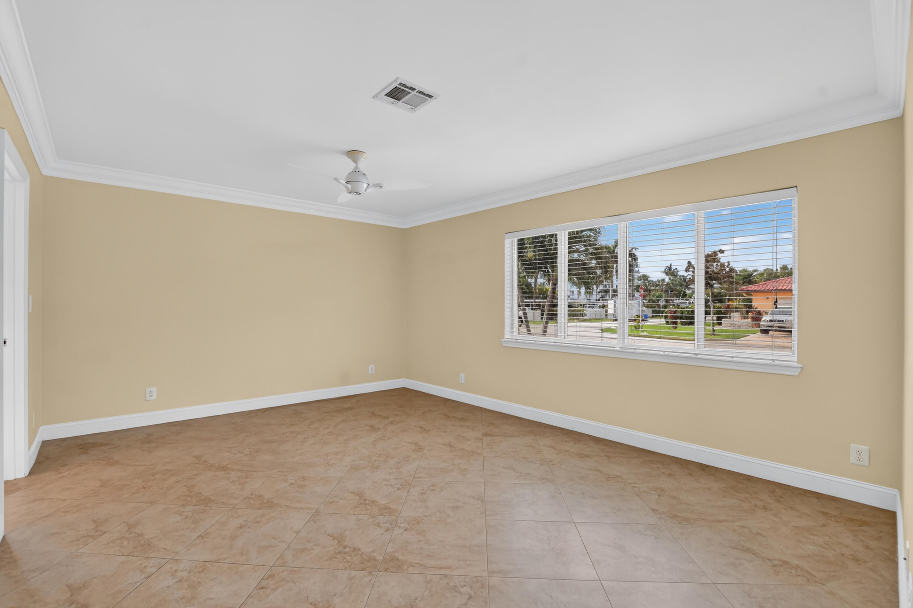 899 Granada, Boca Raton FL 33432