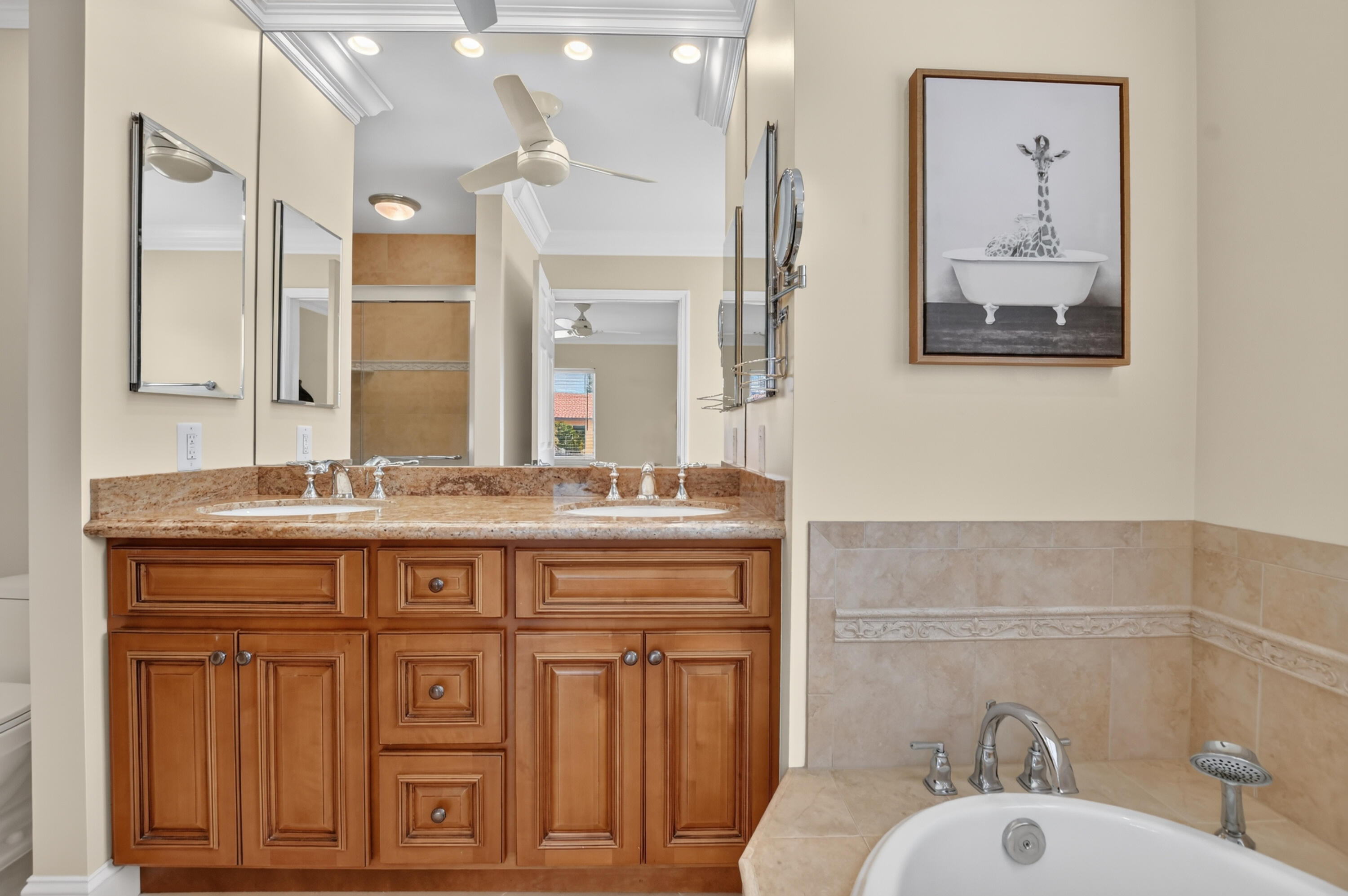 899 Granada, Boca Raton FL 33432