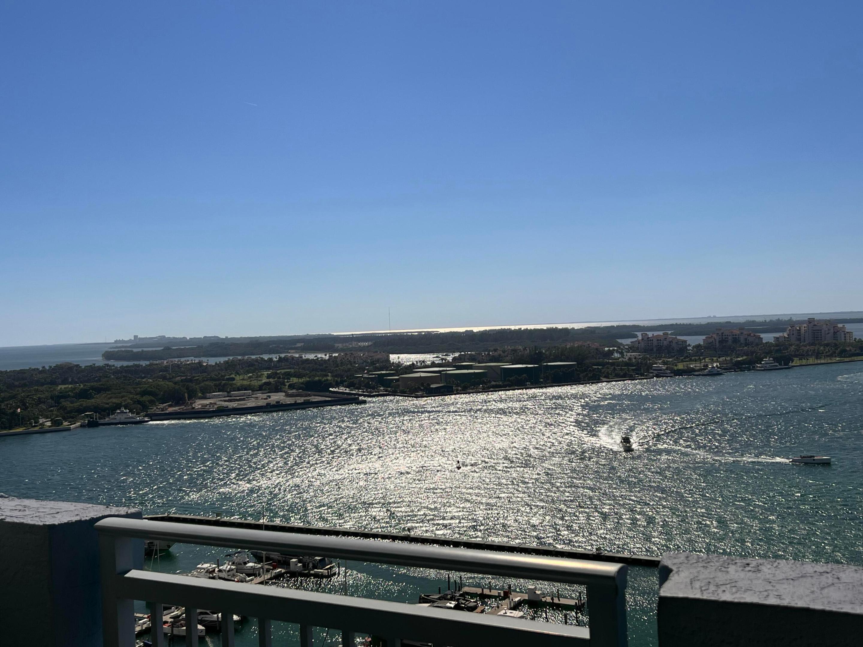 90 ALTON #2110, Miami Beach FL 33139