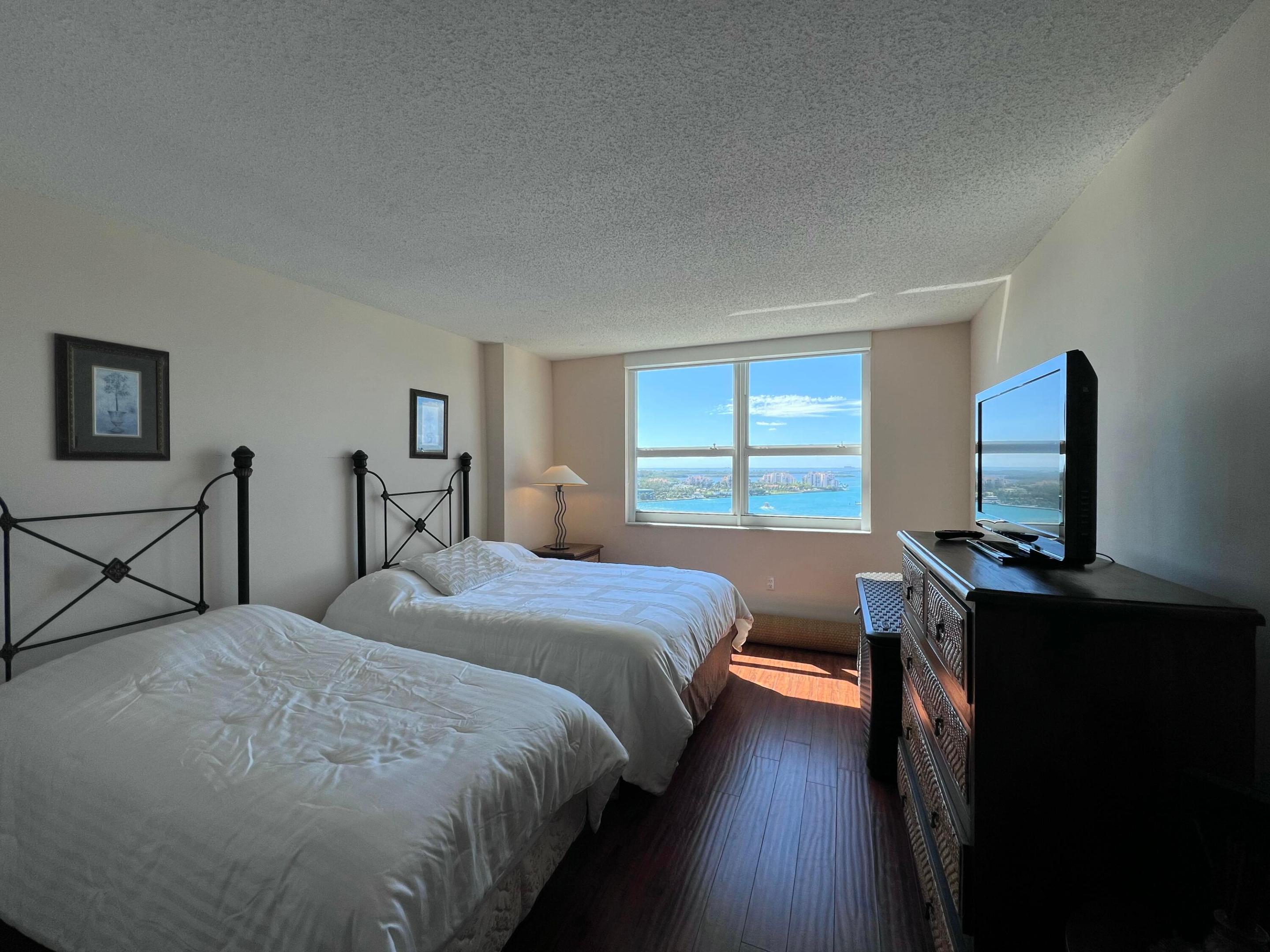 90 ALTON #2110, Miami Beach FL 33139