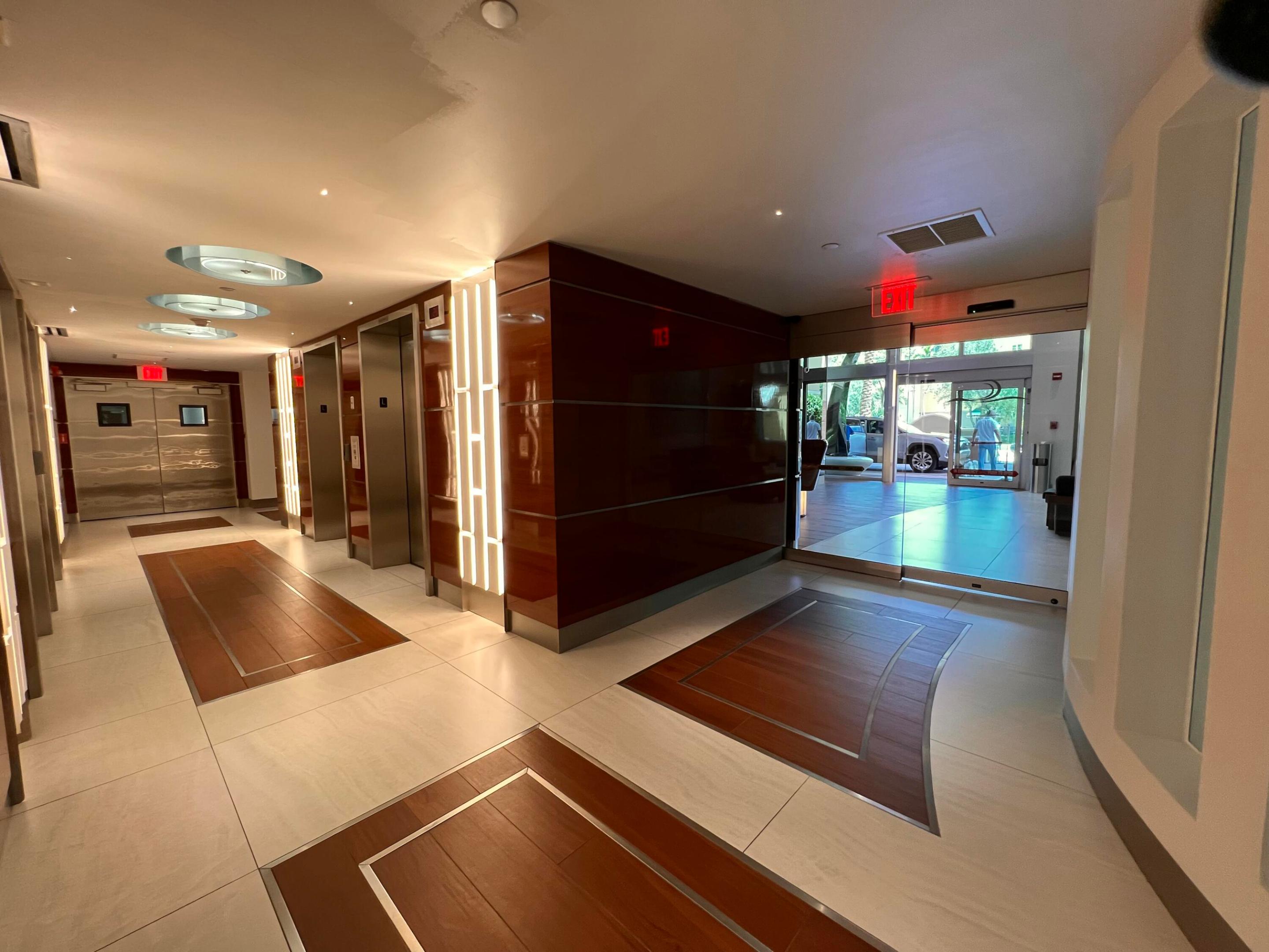 90 ALTON #2110, Miami Beach FL 33139