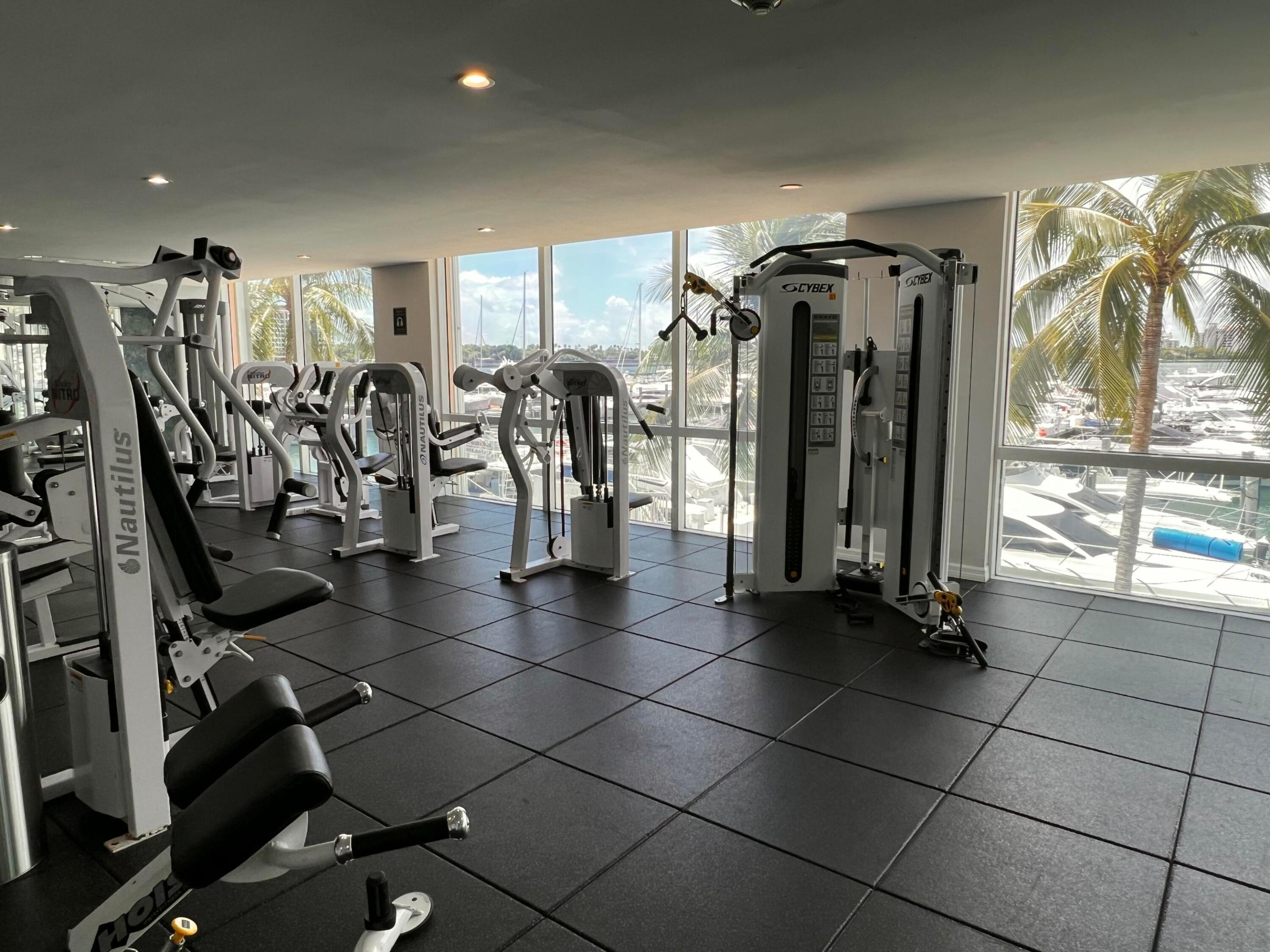90 ALTON #2110, Miami Beach FL 33139