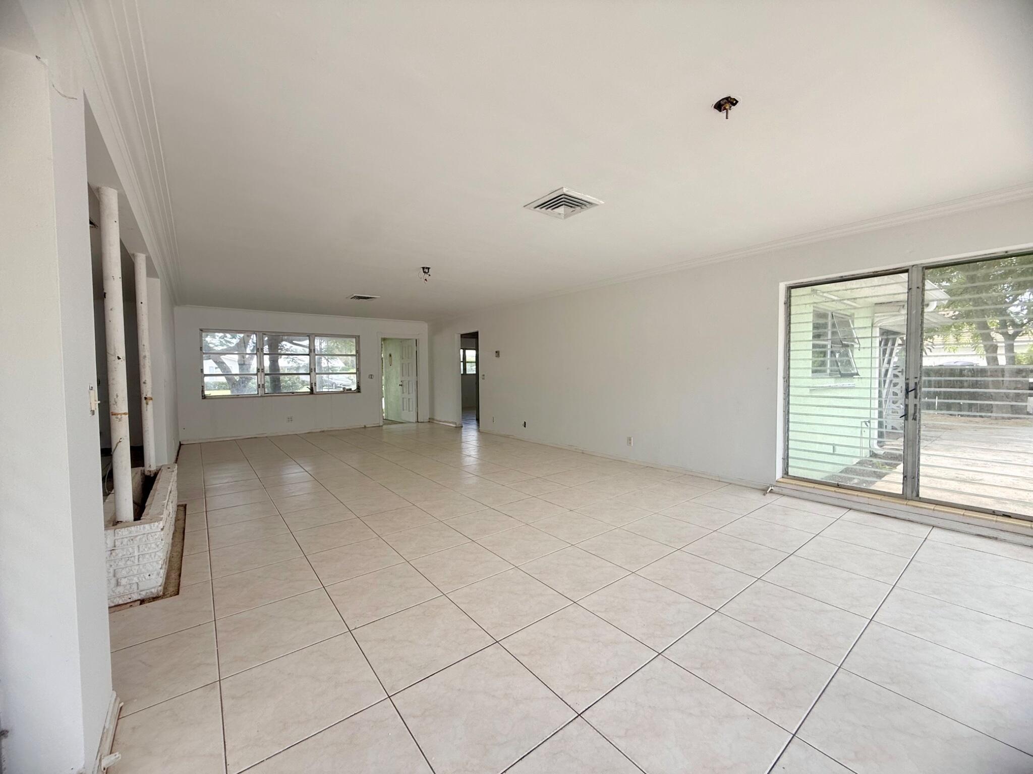 1281 MORSE, Singer Island FL 33404