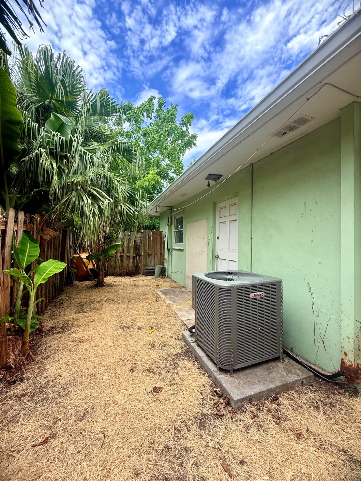 1281 MORSE, Singer Island FL 33404