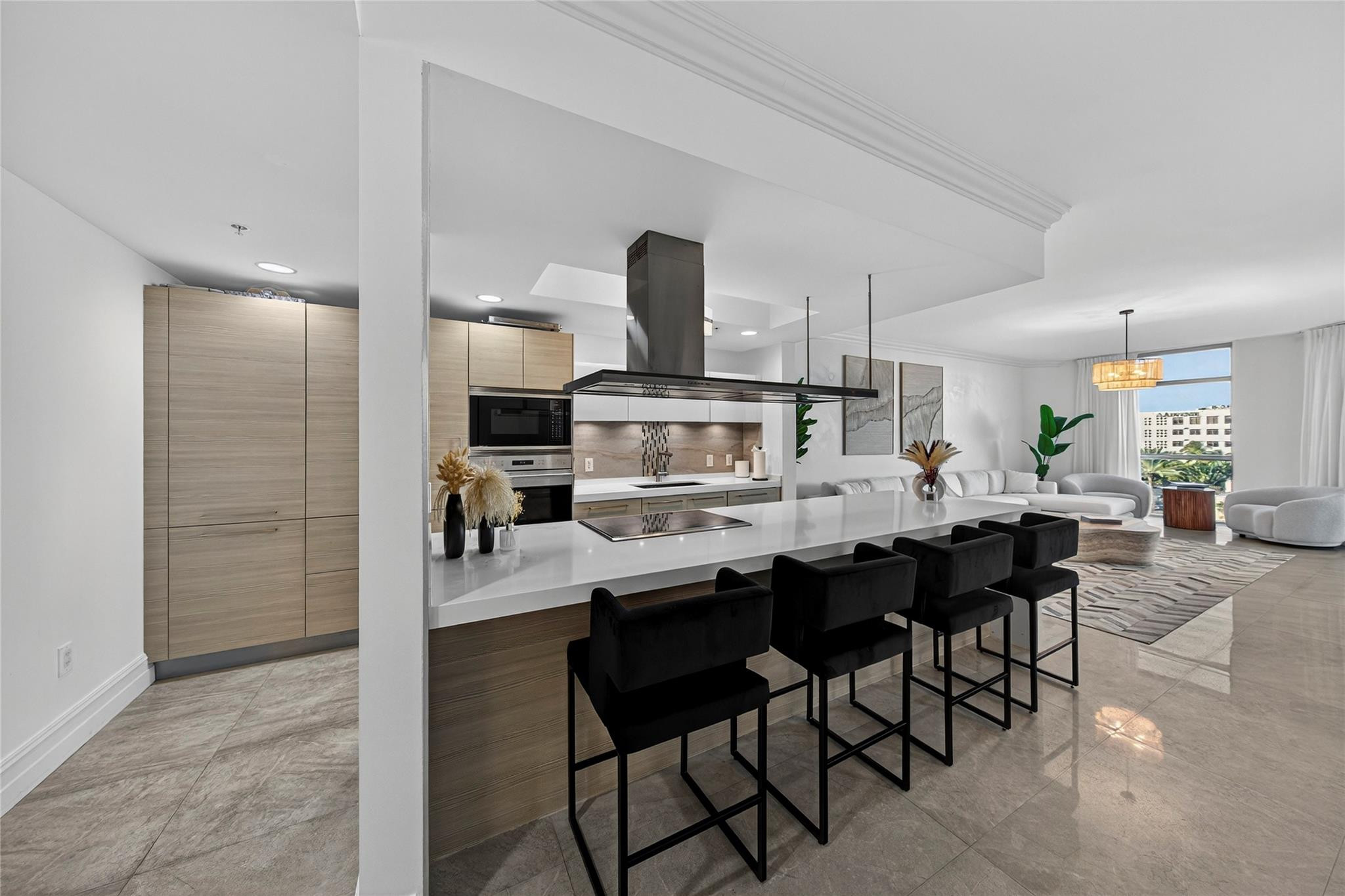 17301 Biscayne #506, North Miami Beach FL 33160