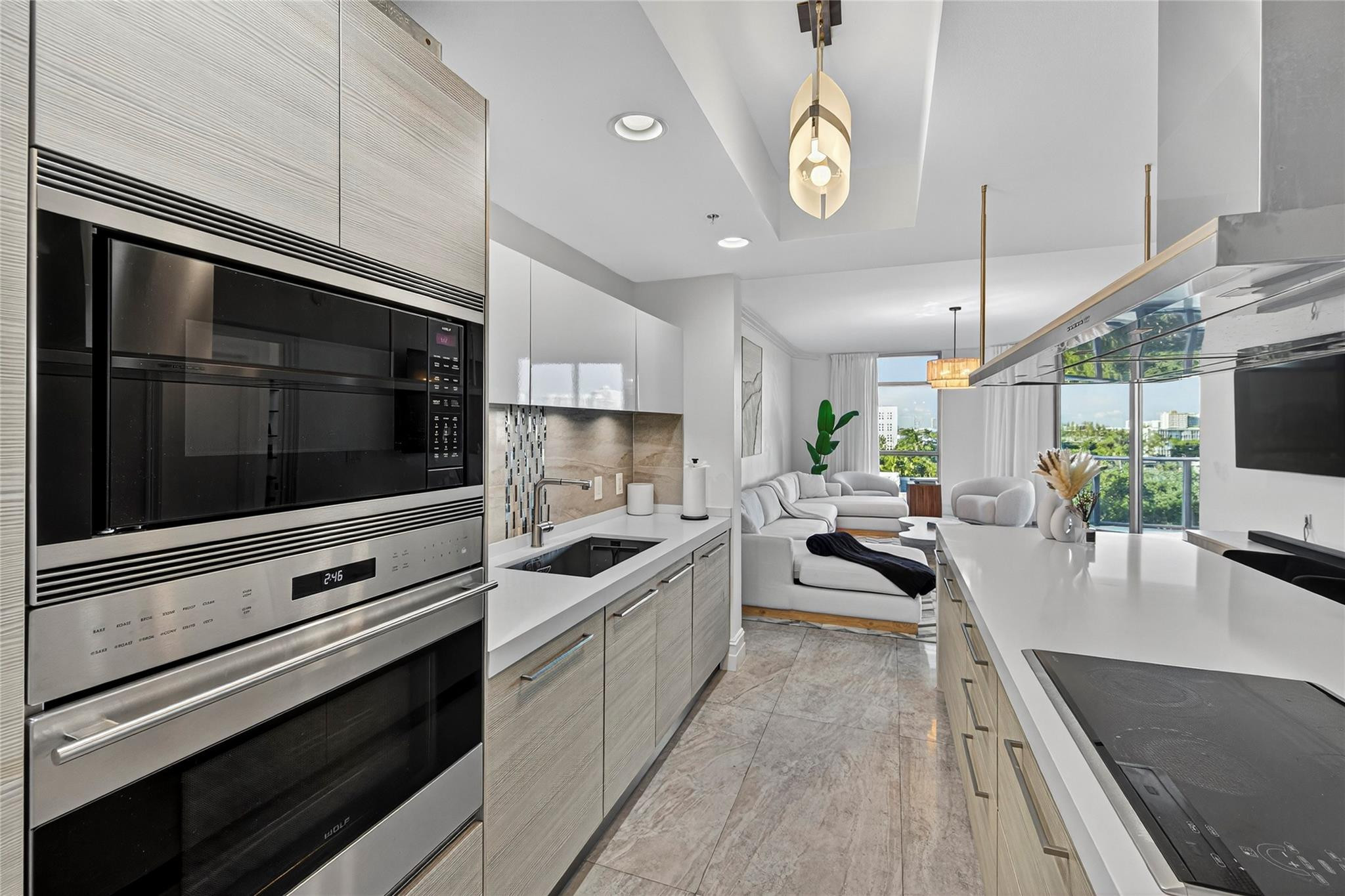 17301 Biscayne #506, North Miami Beach FL 33160