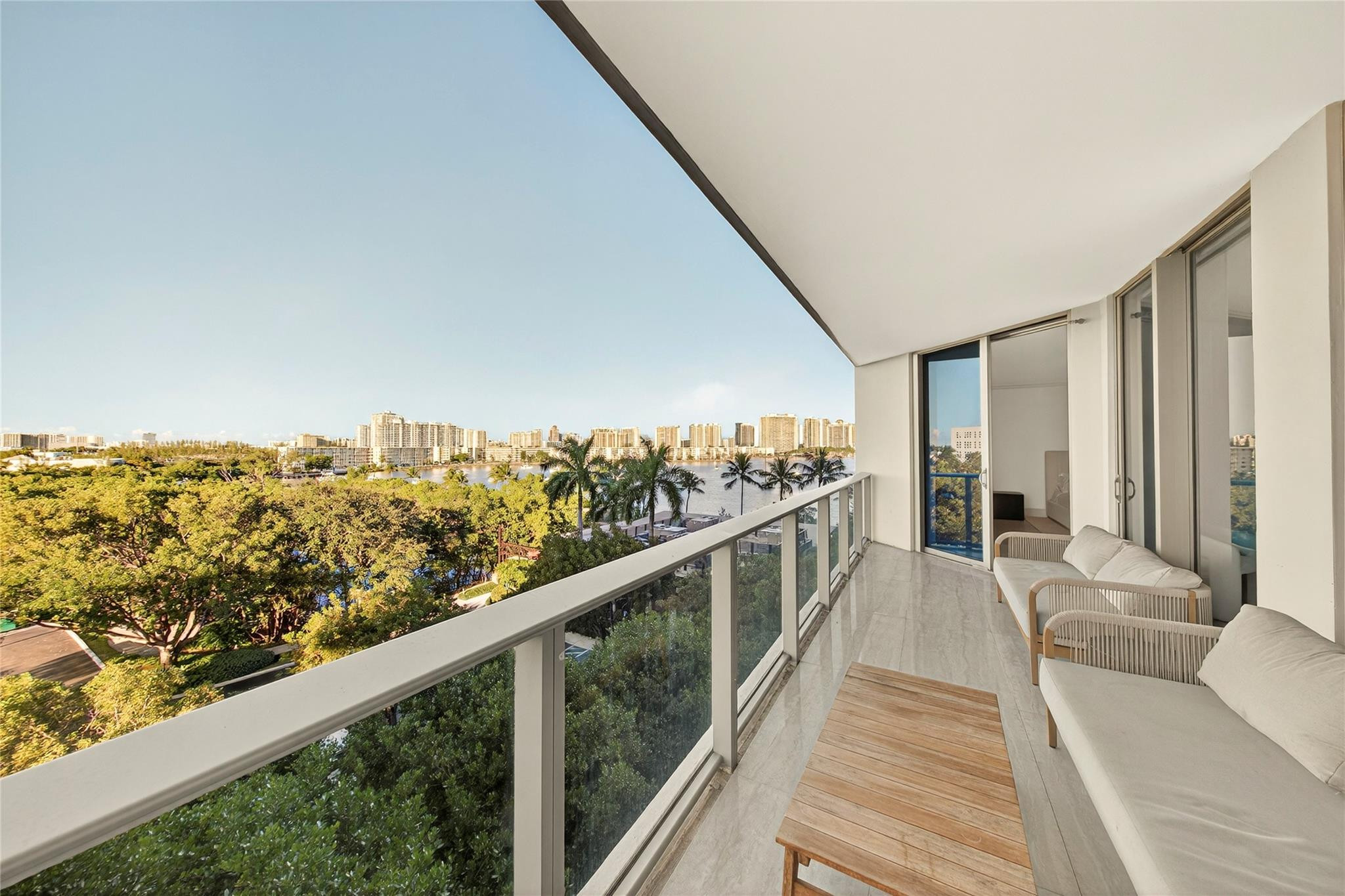 17301 Biscayne #506, North Miami Beach FL 33160