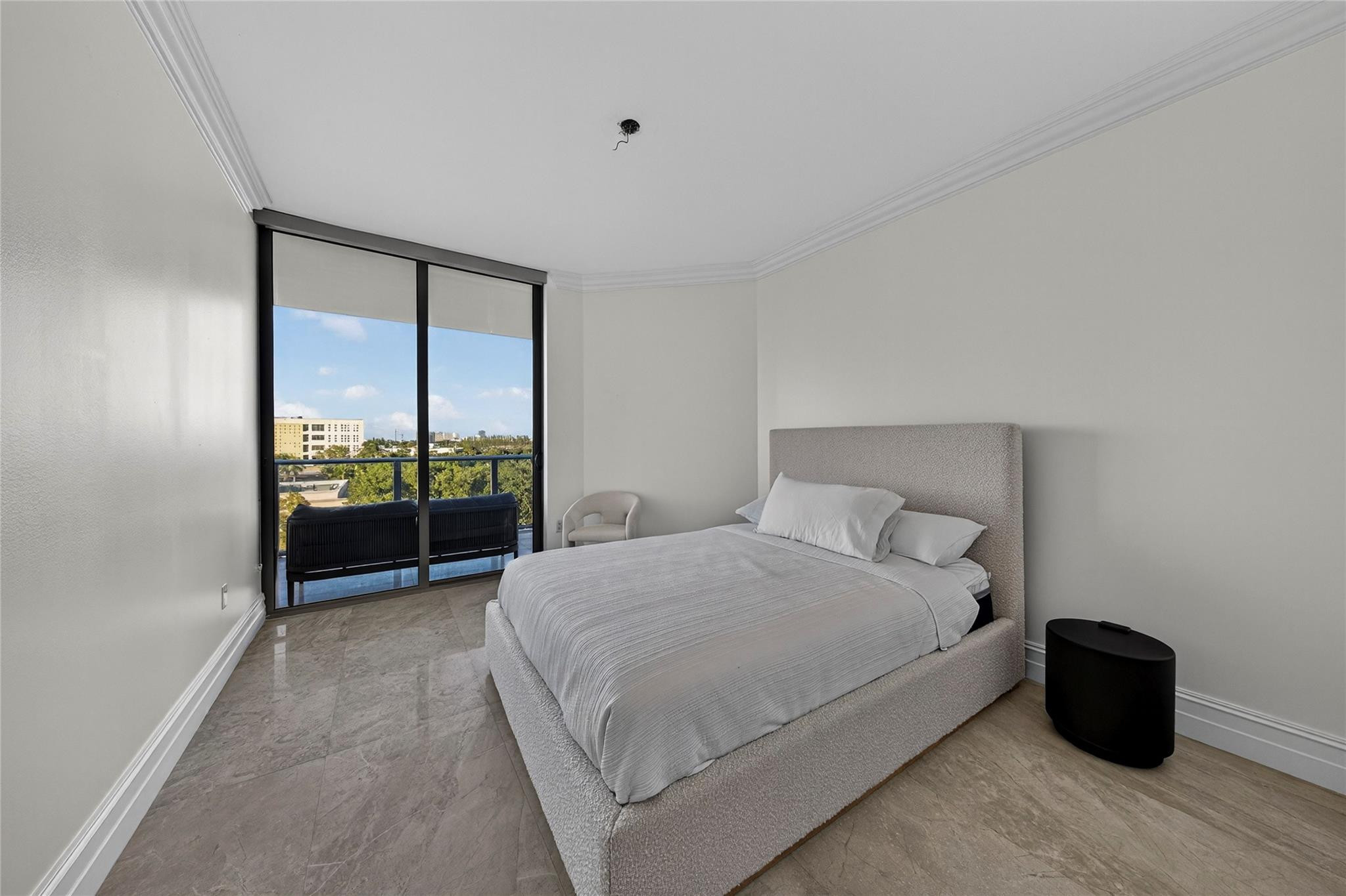 17301 Biscayne #506, North Miami Beach FL 33160