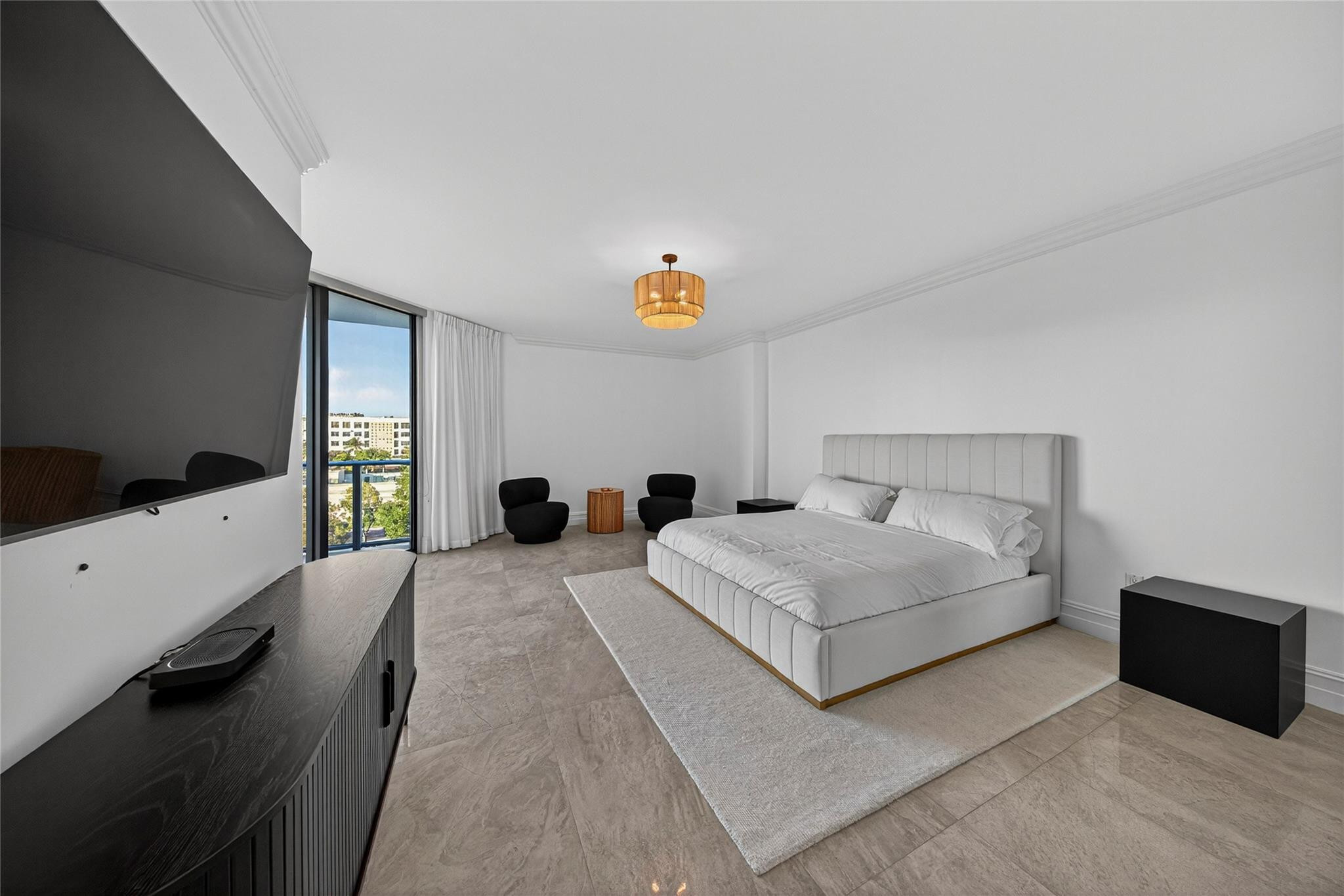 17301 Biscayne #506, North Miami Beach FL 33160