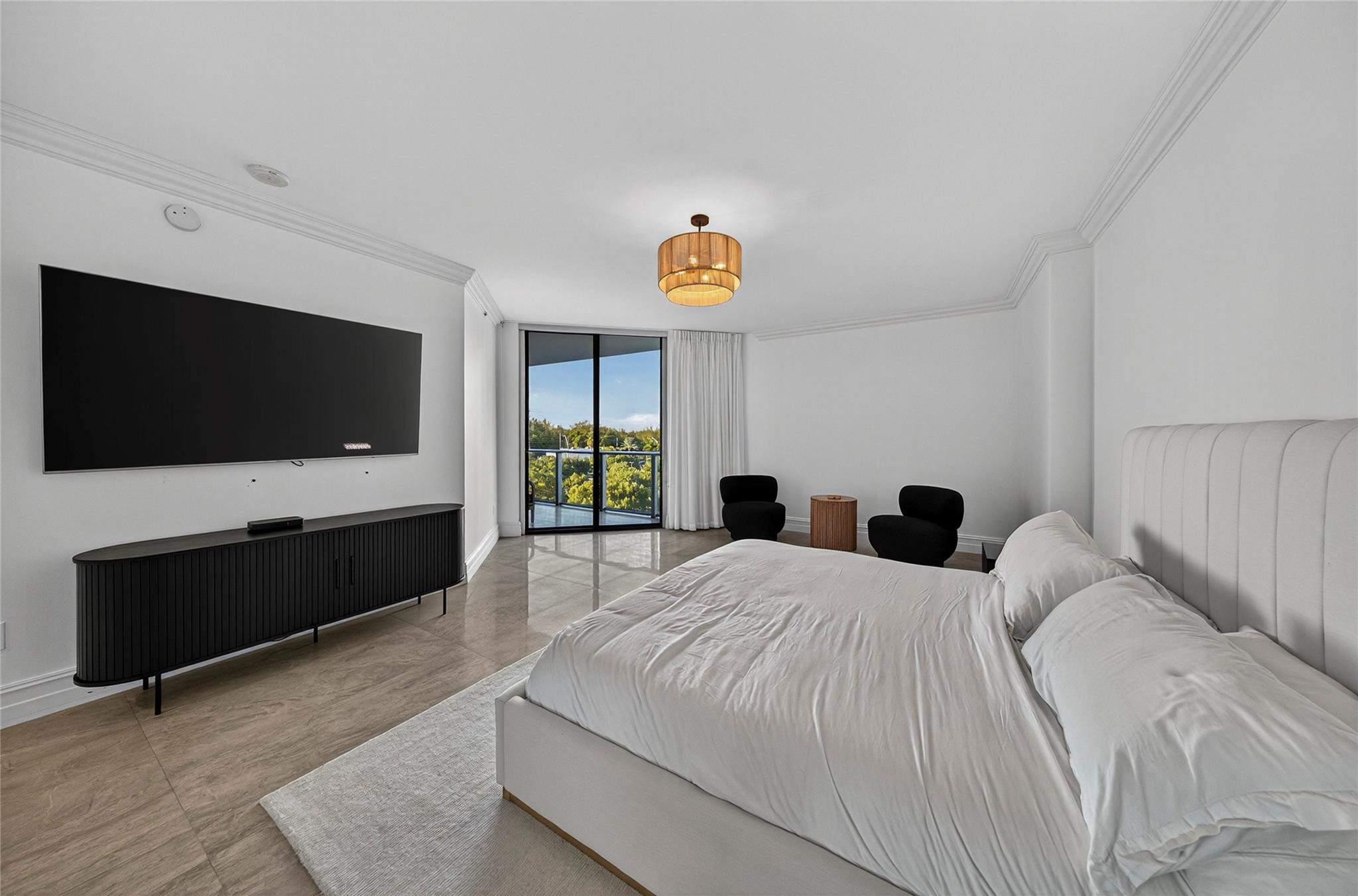 17301 Biscayne #506, North Miami Beach FL 33160