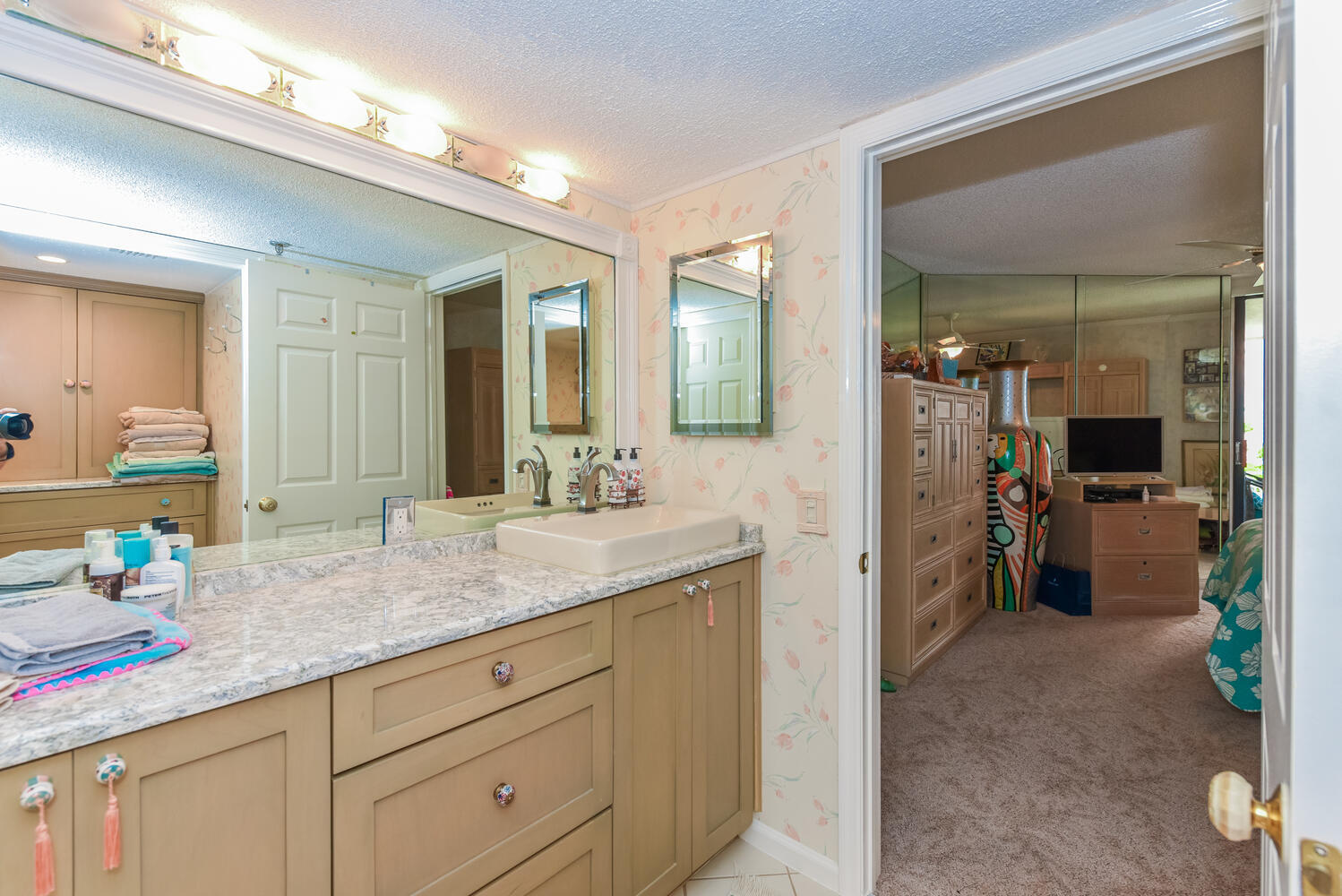 176 Helios #308, Jupiter FL 33477