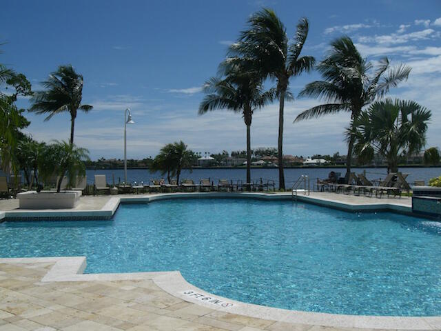 160 YACHT CLUB #211, Hypoluxo FL 33462