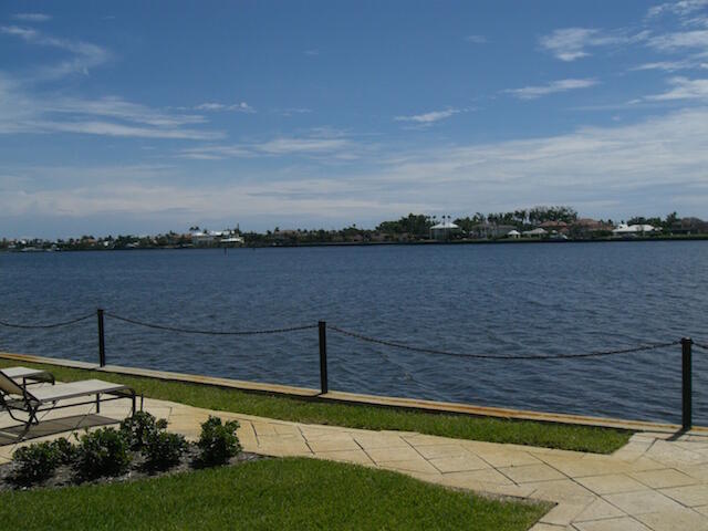160 YACHT CLUB #211, Hypoluxo FL 33462
