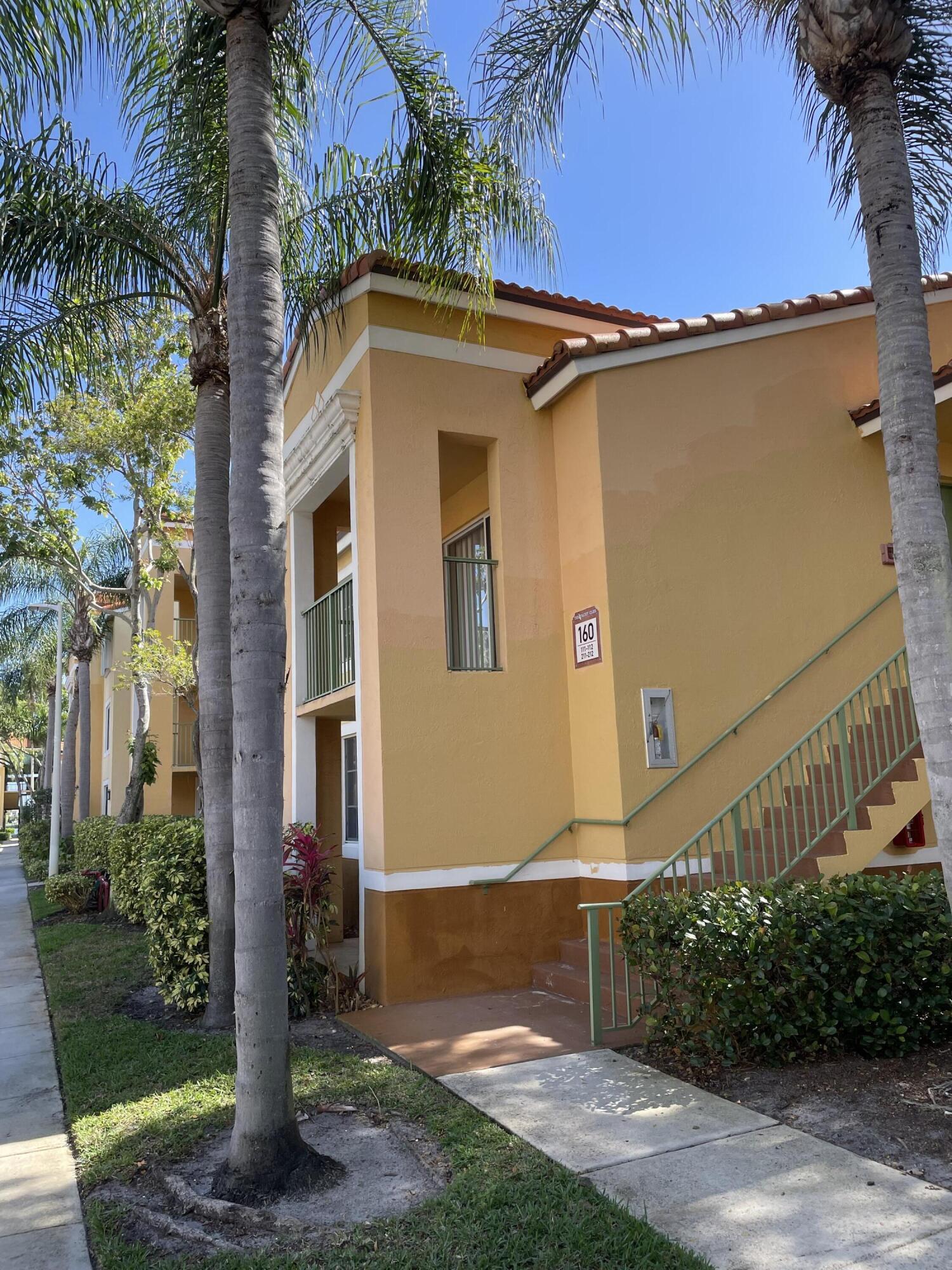 160 YACHT CLUB #211, Hypoluxo FL 33462