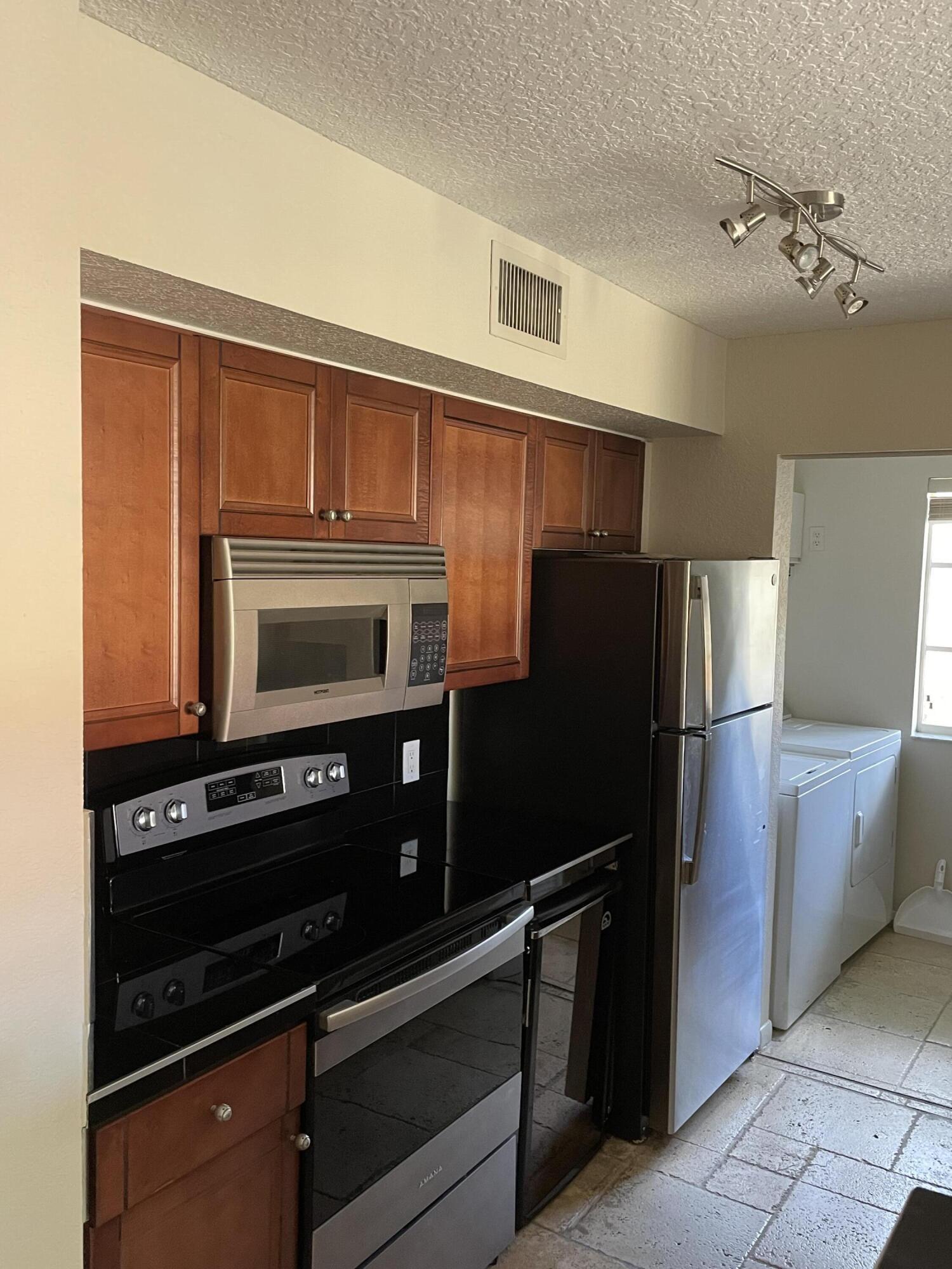 160 YACHT CLUB #211, Hypoluxo FL 33462