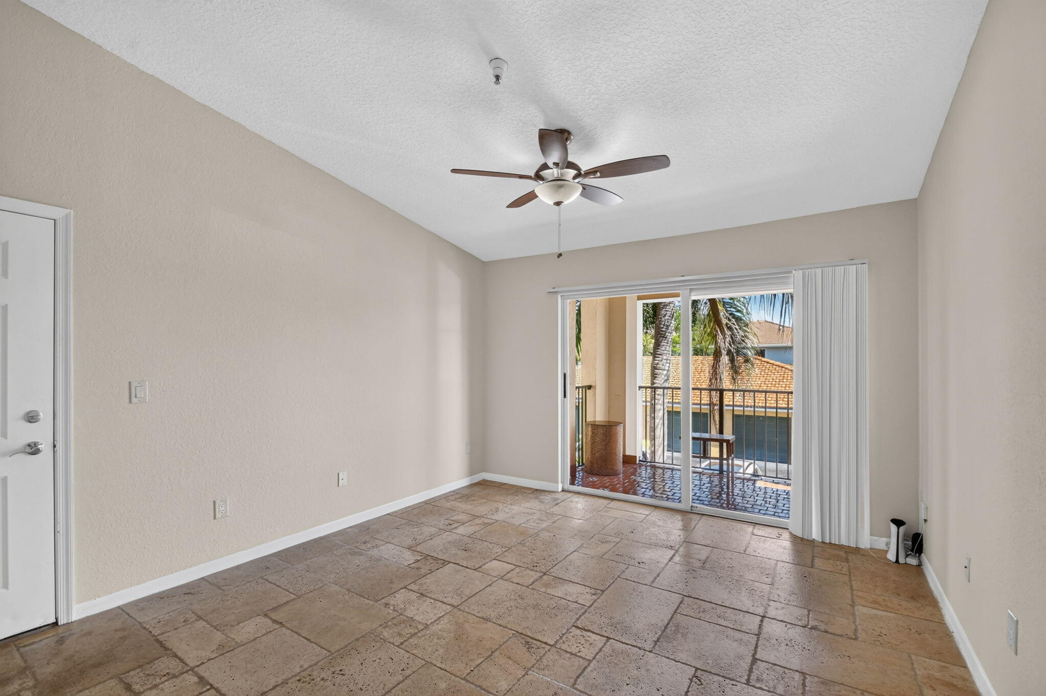 160 YACHT CLUB #211, Hypoluxo FL 33462