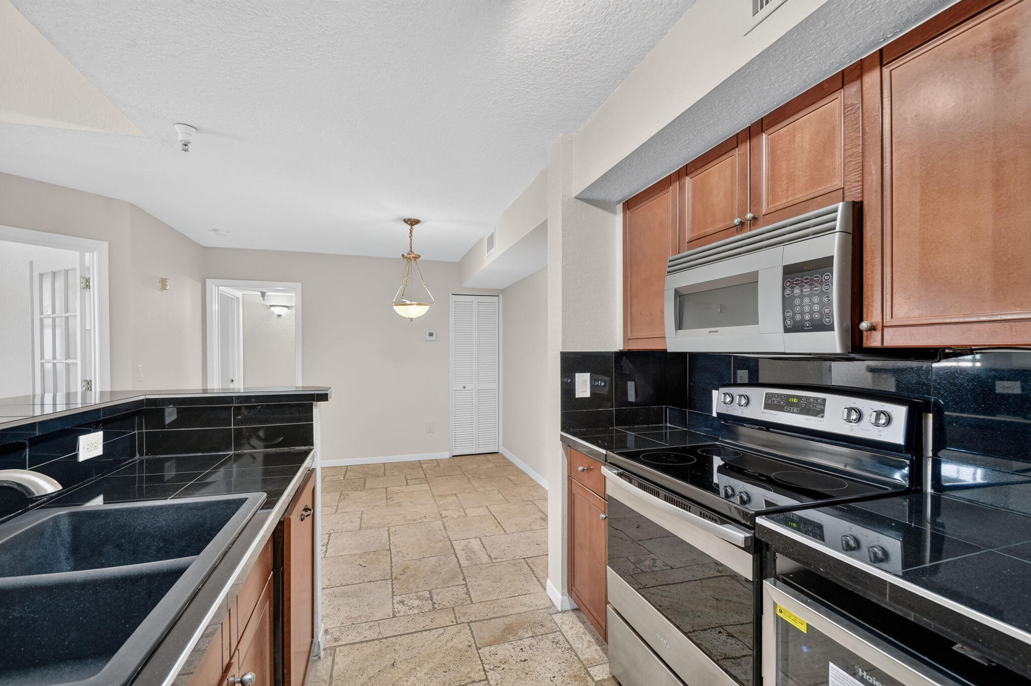 160 YACHT CLUB #211, Hypoluxo FL 33462