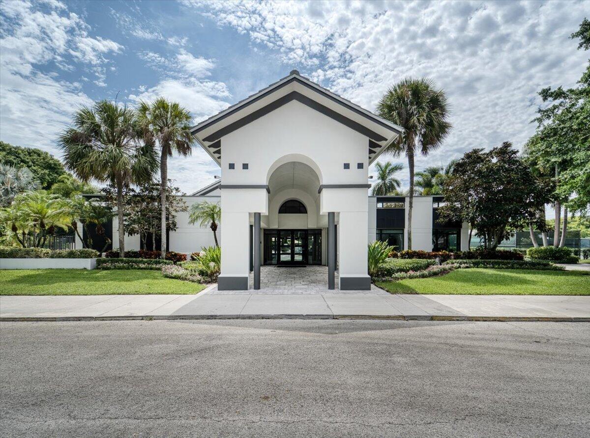 2908 Banyan Blvd, Boca Raton FL 33431