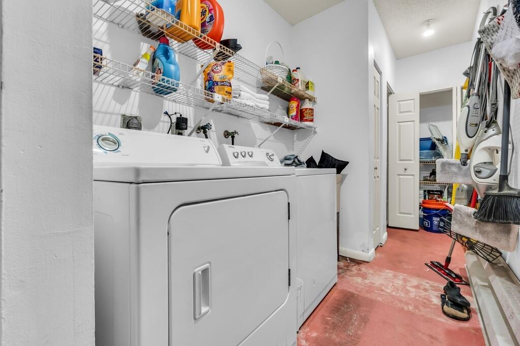 7461 NW 35th, Lauderhill FL 33319