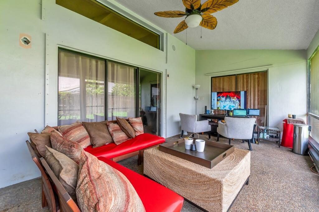 7461 NW 35th, Lauderhill FL 33319