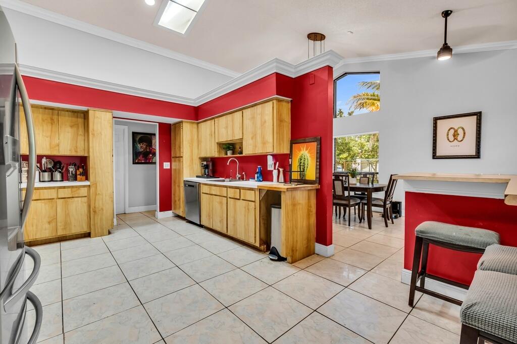 7461 NW 35th, Lauderhill FL 33319