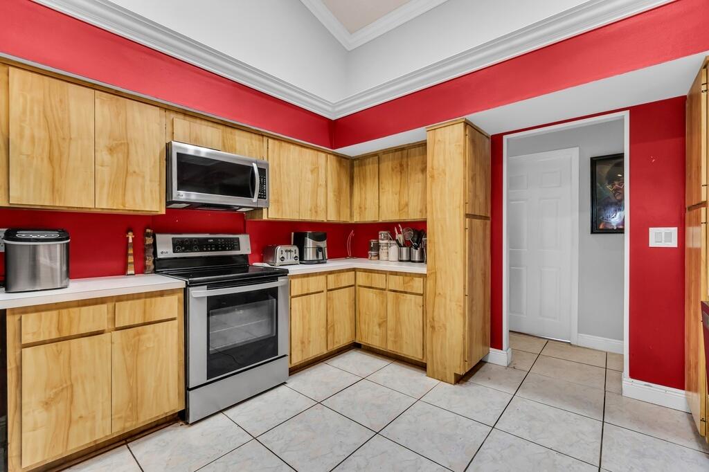 7461 NW 35th, Lauderhill FL 33319