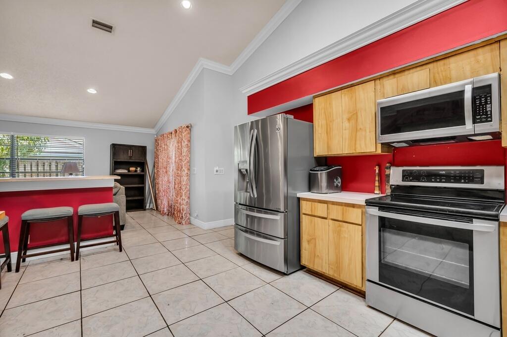 7461 NW 35th, Lauderhill FL 33319