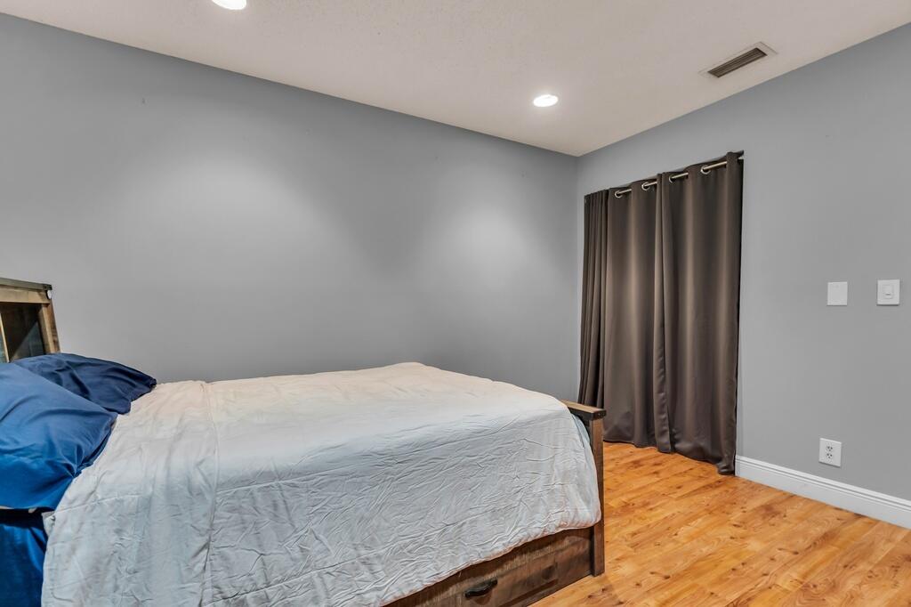 7461 NW 35th, Lauderhill FL 33319