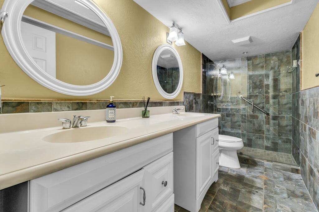 7461 NW 35th, Lauderhill FL 33319