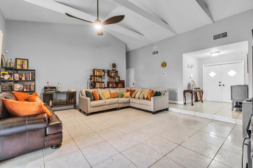 7461 NW 35th, Lauderhill FL 33319