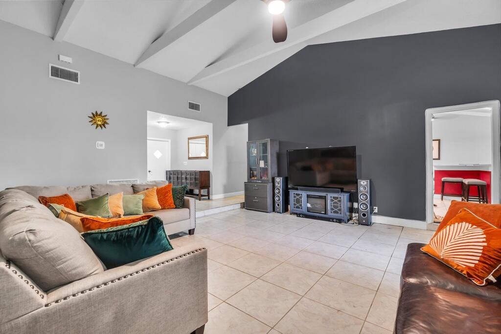 7461 NW 35th, Lauderhill FL 33319