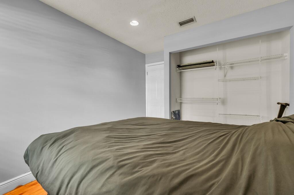 7461 NW 35th, Lauderhill FL 33319