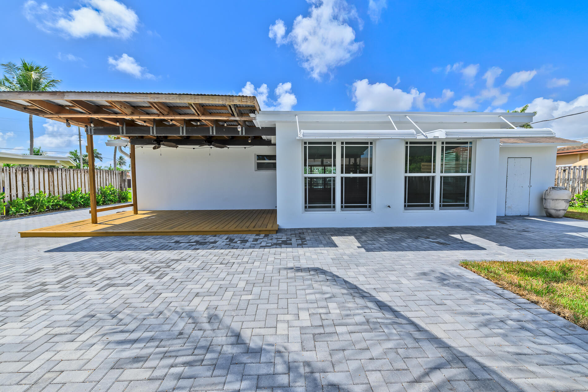921 SE 15th, Deerfield Beach FL 33441