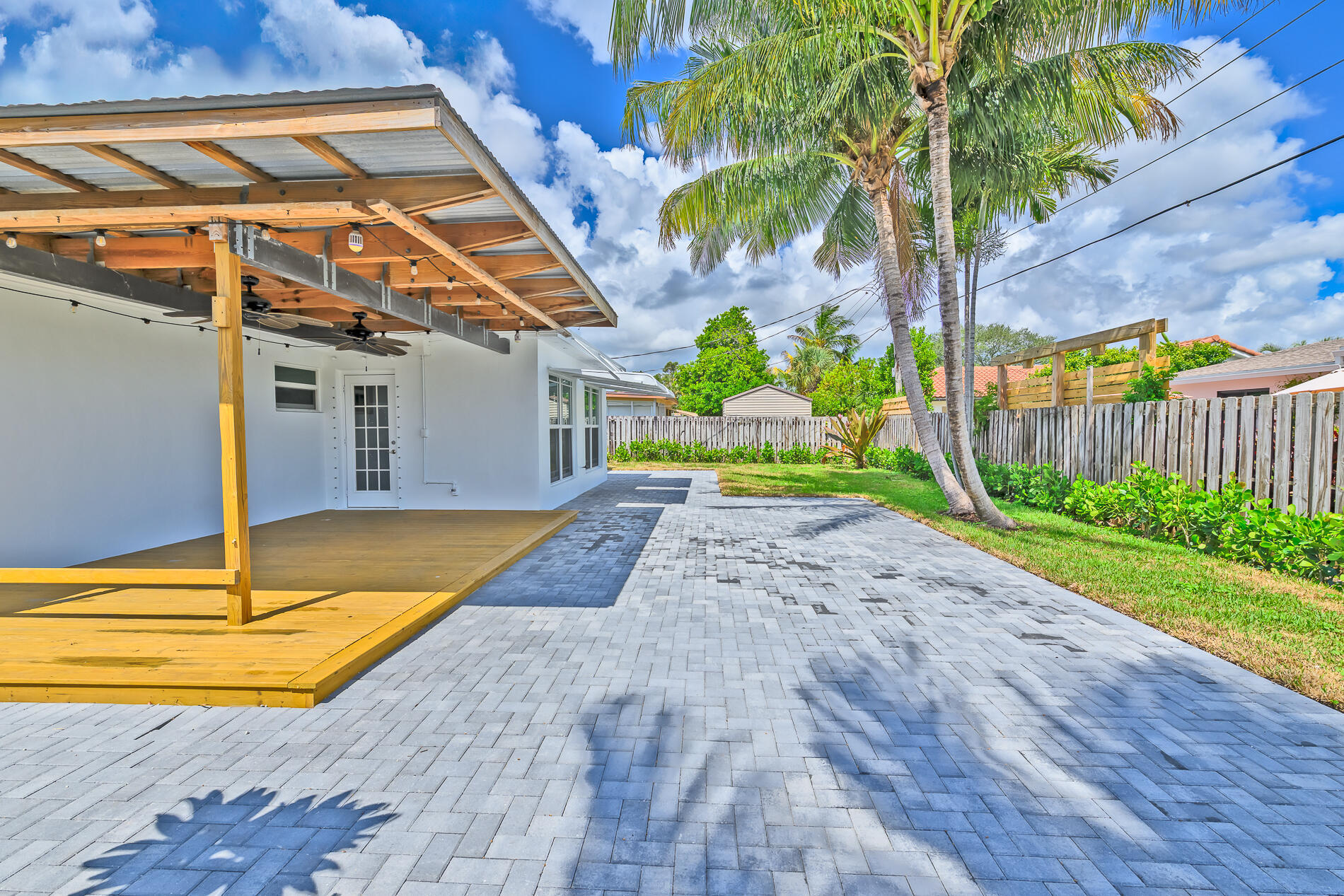 921 SE 15th, Deerfield Beach FL 33441