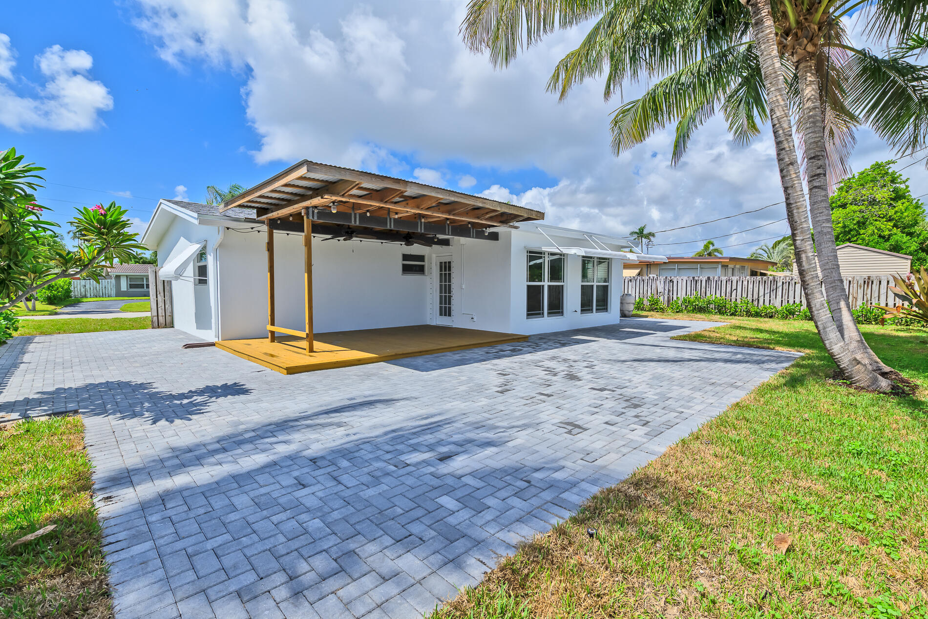 921 SE 15th, Deerfield Beach FL 33441