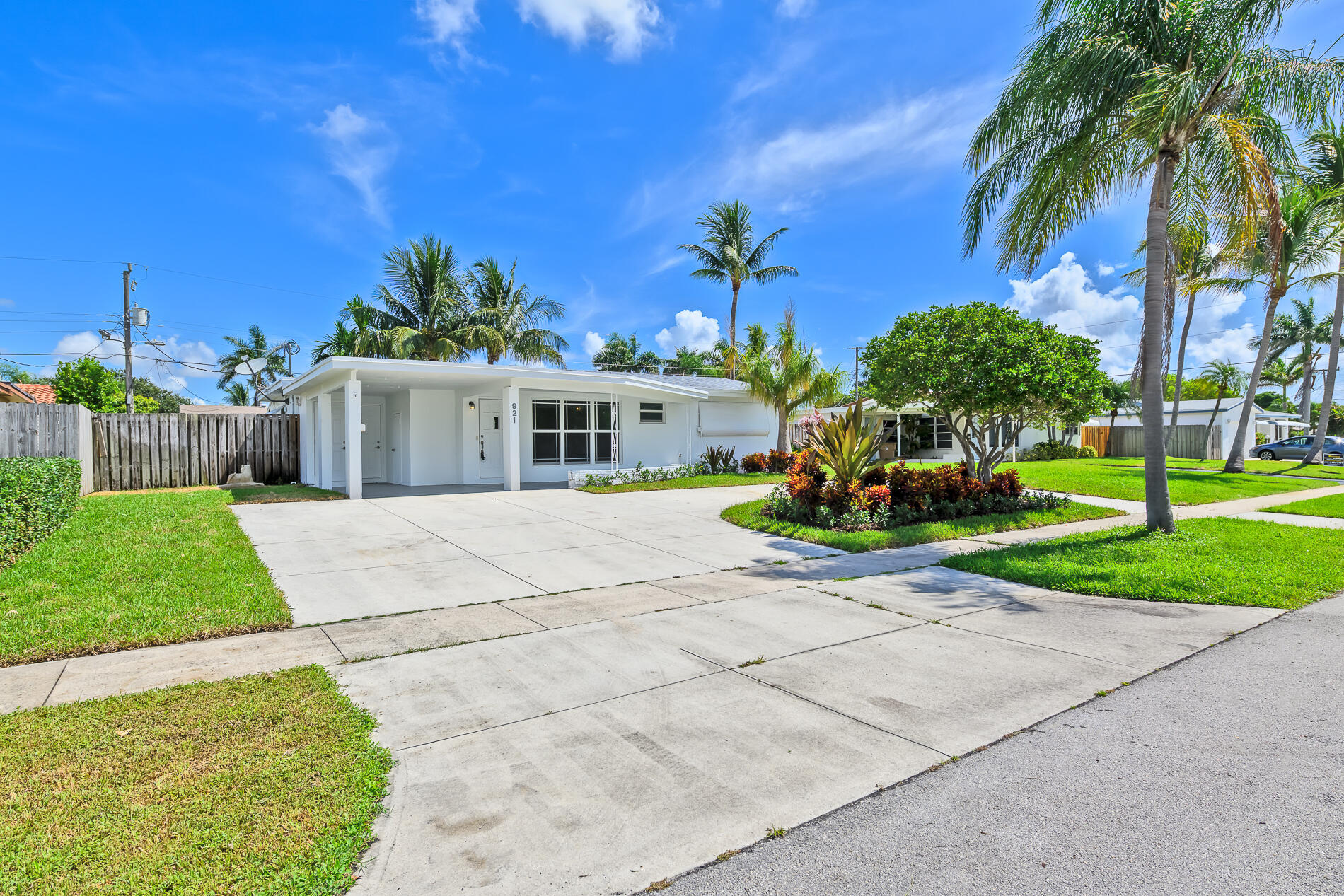 921 SE 15th, Deerfield Beach FL 33441