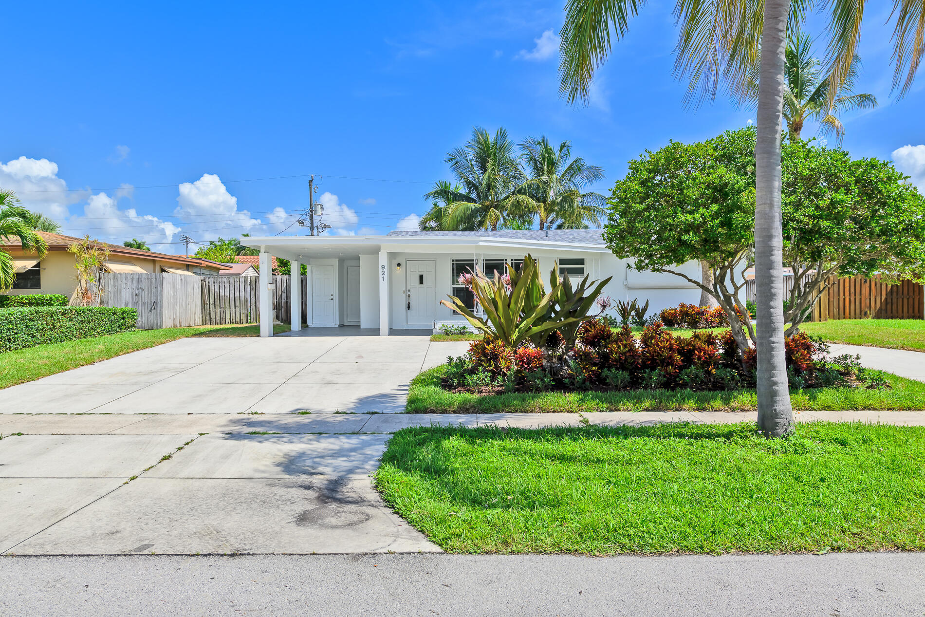 921 SE 15th, Deerfield Beach FL 33441
